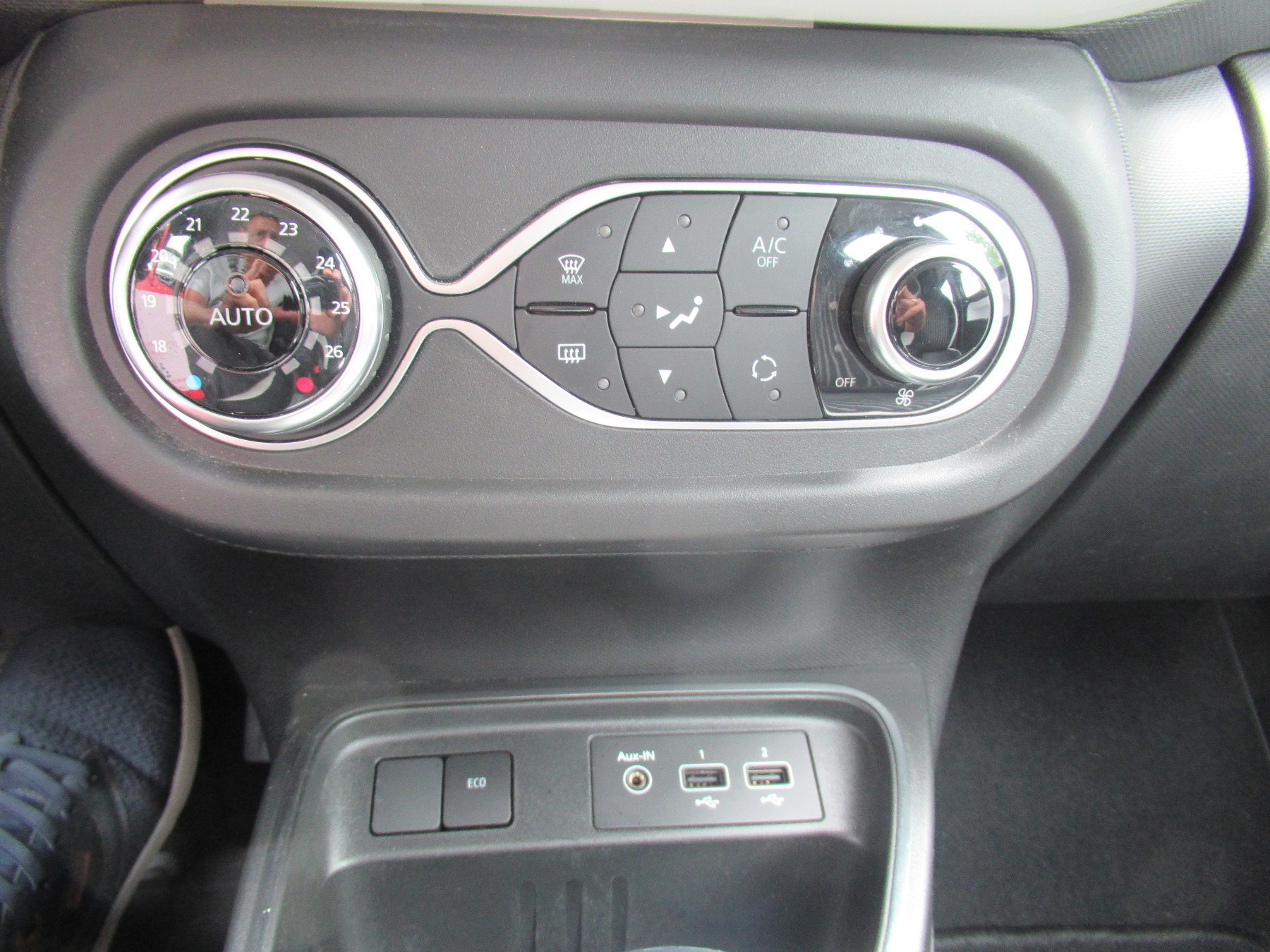Bild 24 - Twingo E-TECH 100% el. INTENS ESP Regensensor