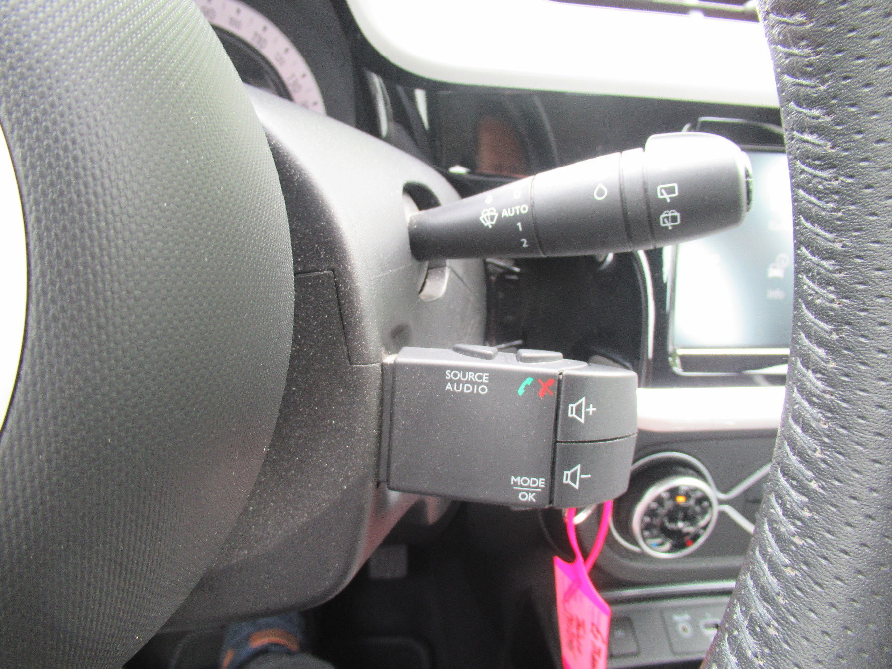 Bild 30 - Twingo E-TECH 100% el. INTENS ESP Regensensor