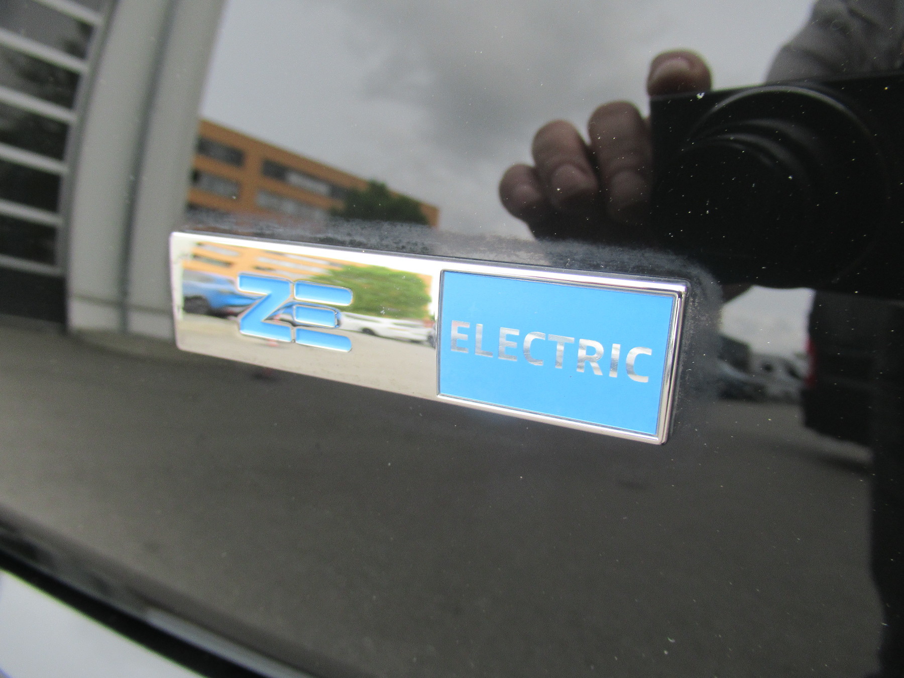 Bild 8 - Twingo E-TECH 100% el. INTENS ESP Regensensor