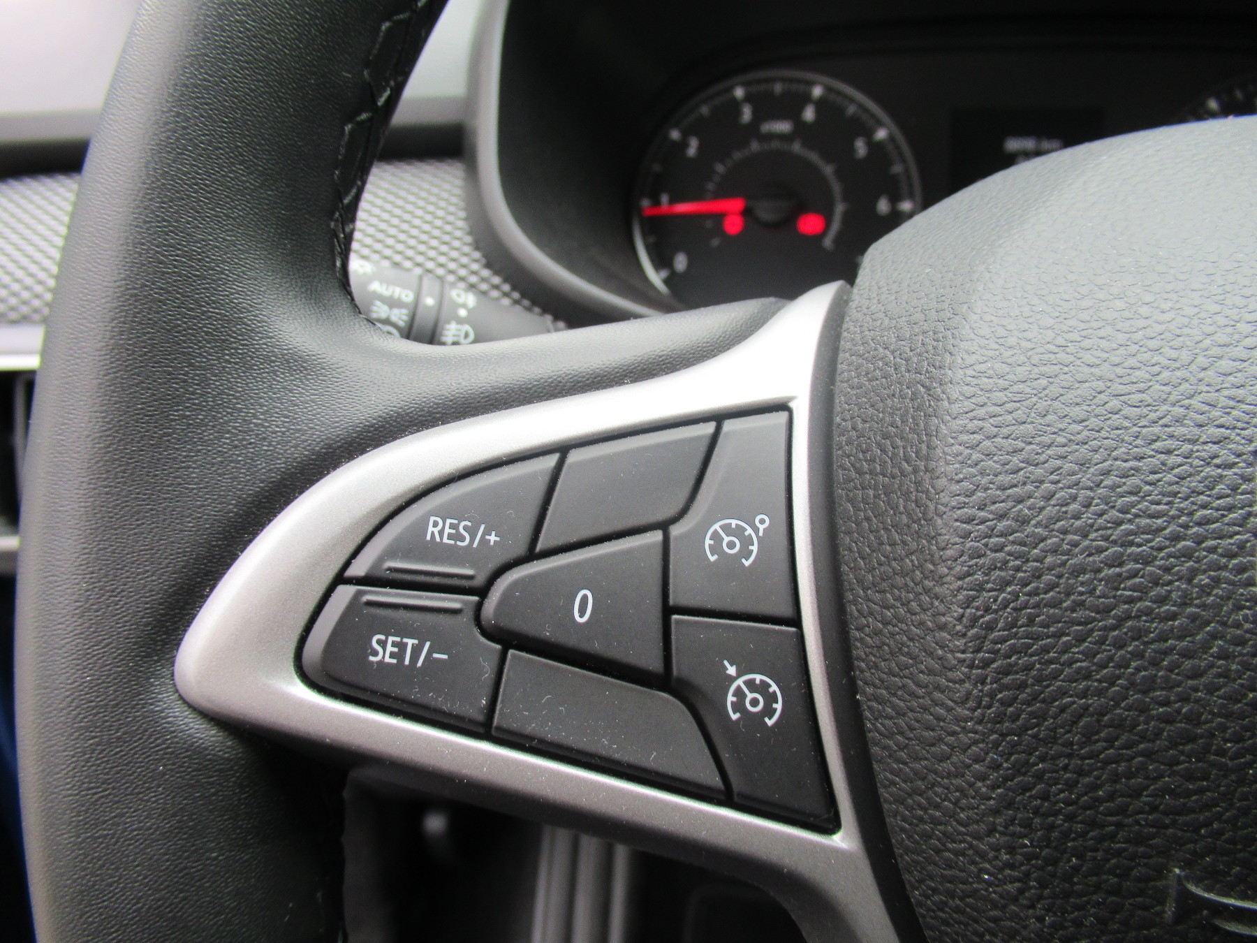 Bild 17 - Sandero Stepway Expression TCe 90 CVT ABS ESP