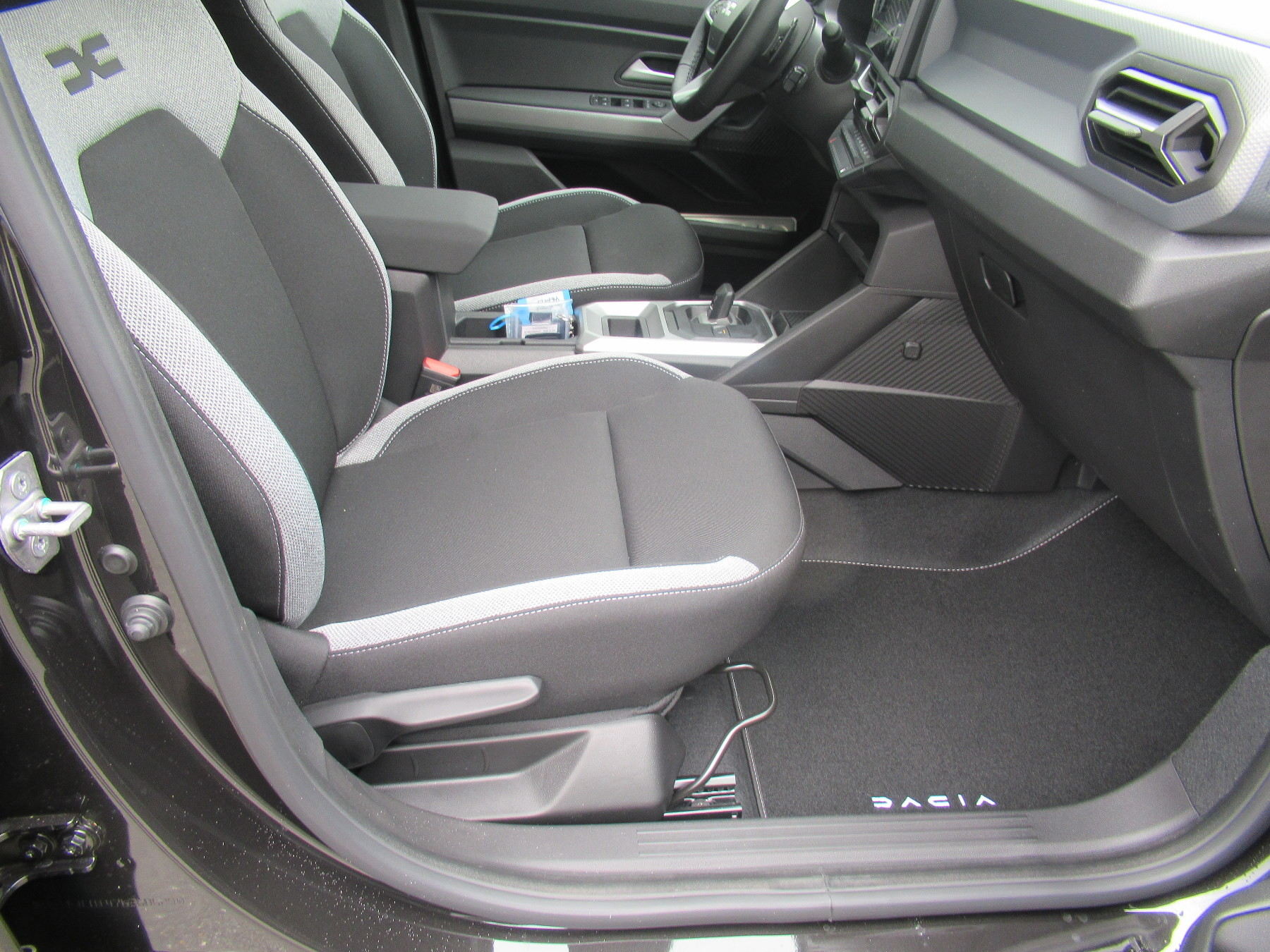 Bild 17 - Twingo E-TECH elektrisch Techno 80hp Urban Range