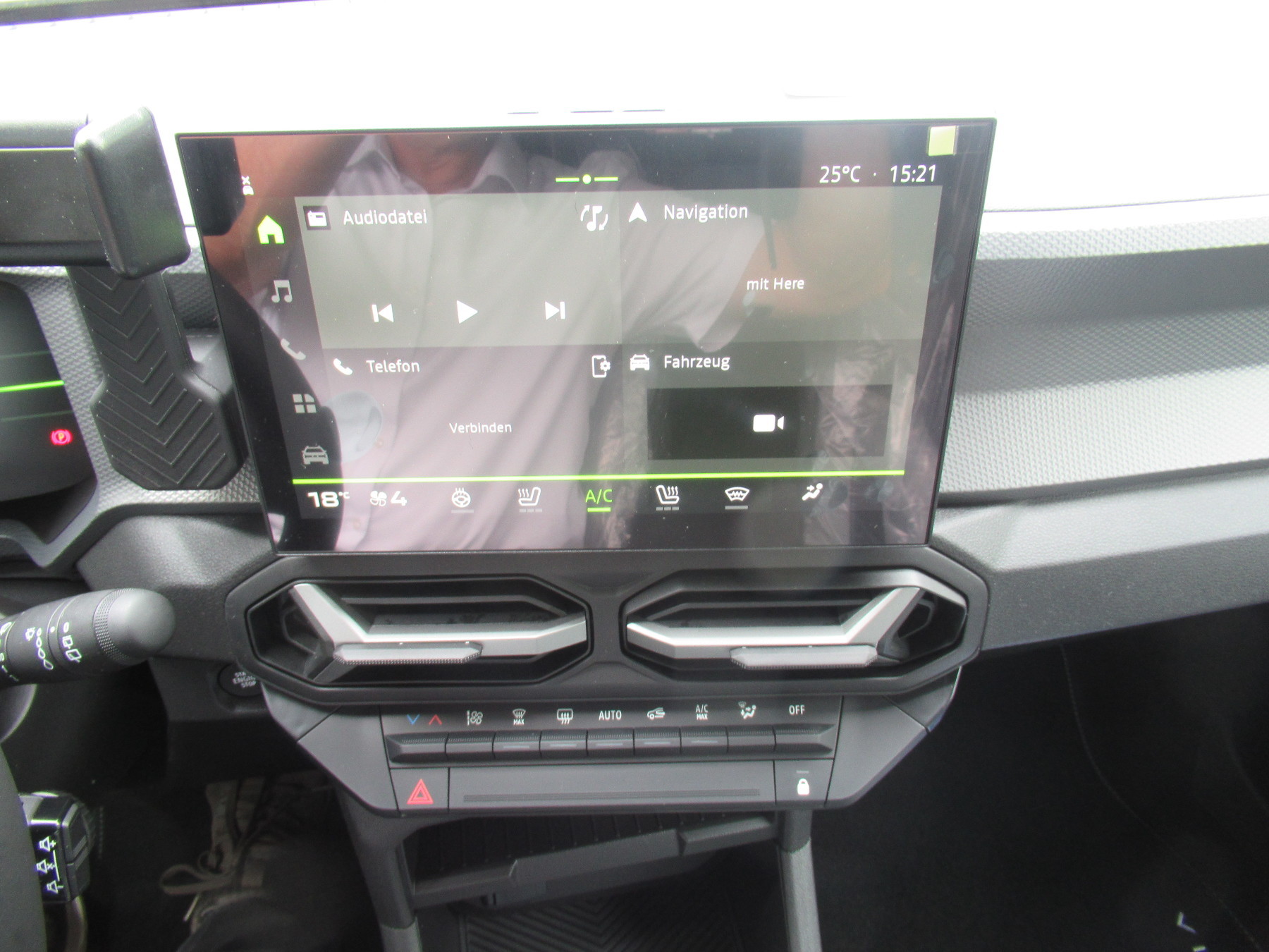 Bild 8 - Twingo E-TECH elektrisch Techno 80hp Urban Range
