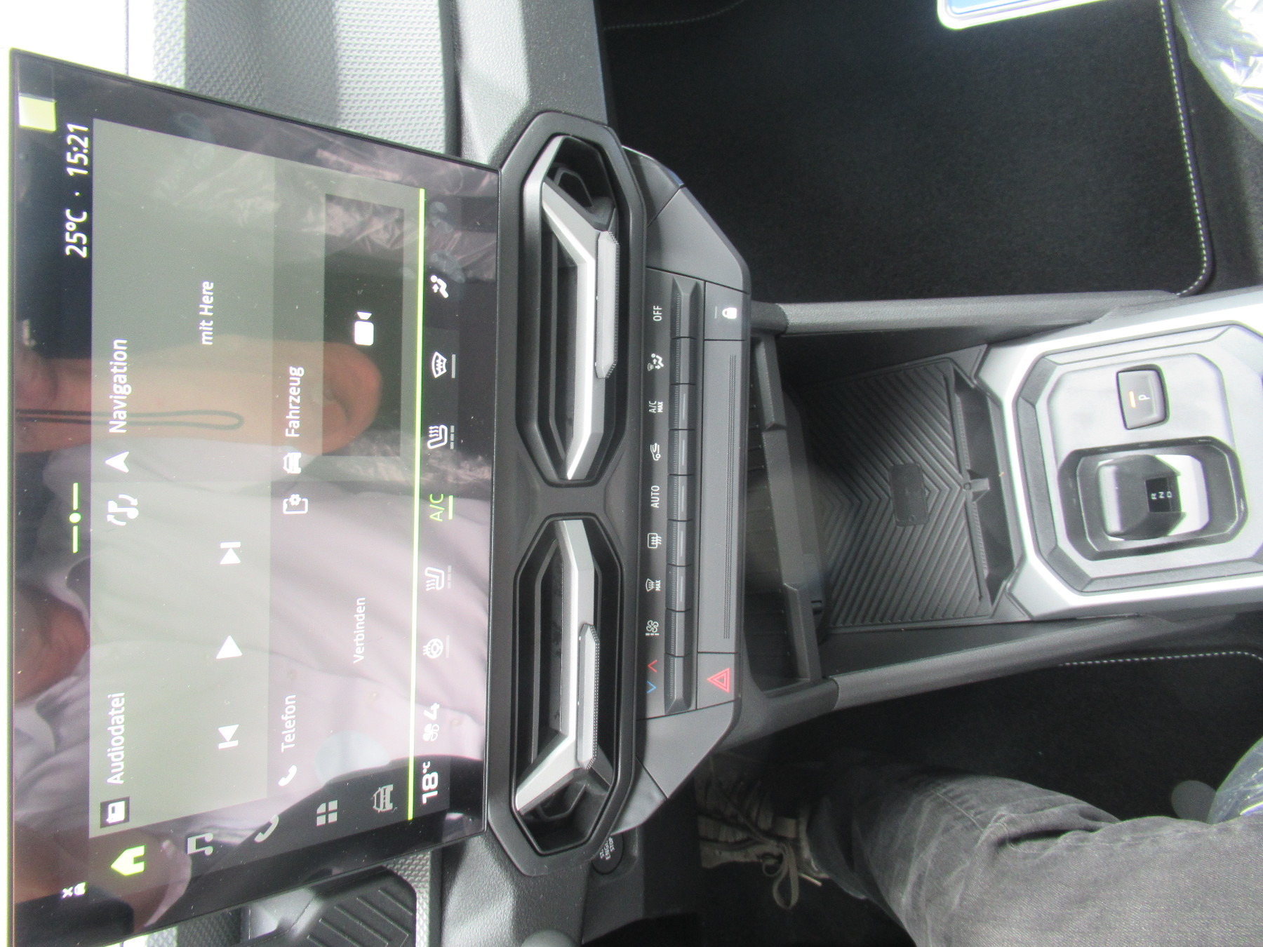 Bild 9 - Twingo E-TECH elektrisch Techno 80hp Urban Range