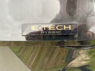 Bild 18 - Symbioz Techno Full Hybrid E-Tech 160