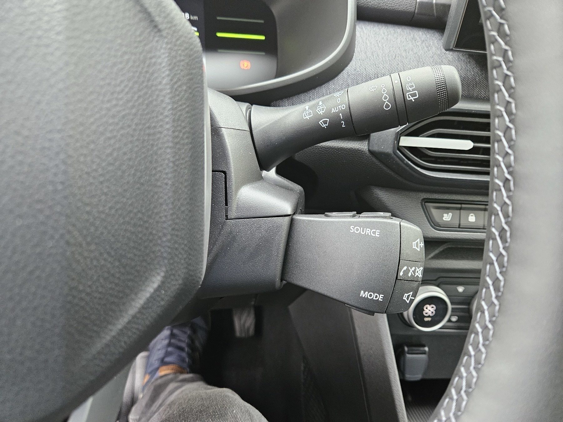 Bild 13 - Jogger Journey hybrid 155 ABS Fahrerairbag ZV