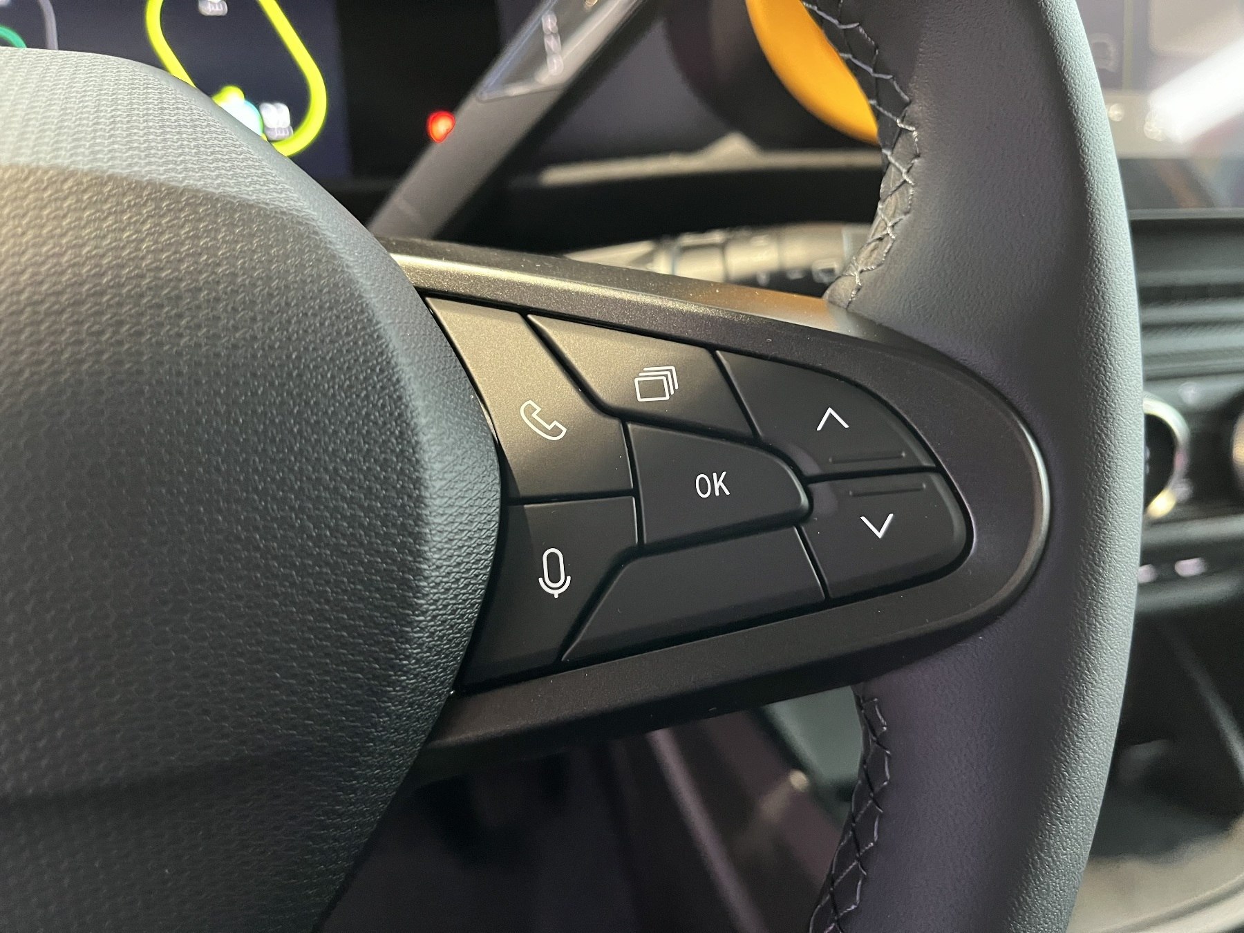 Bild 30 - Twingo E-TECH E-TECH Techno 80 Urban Range