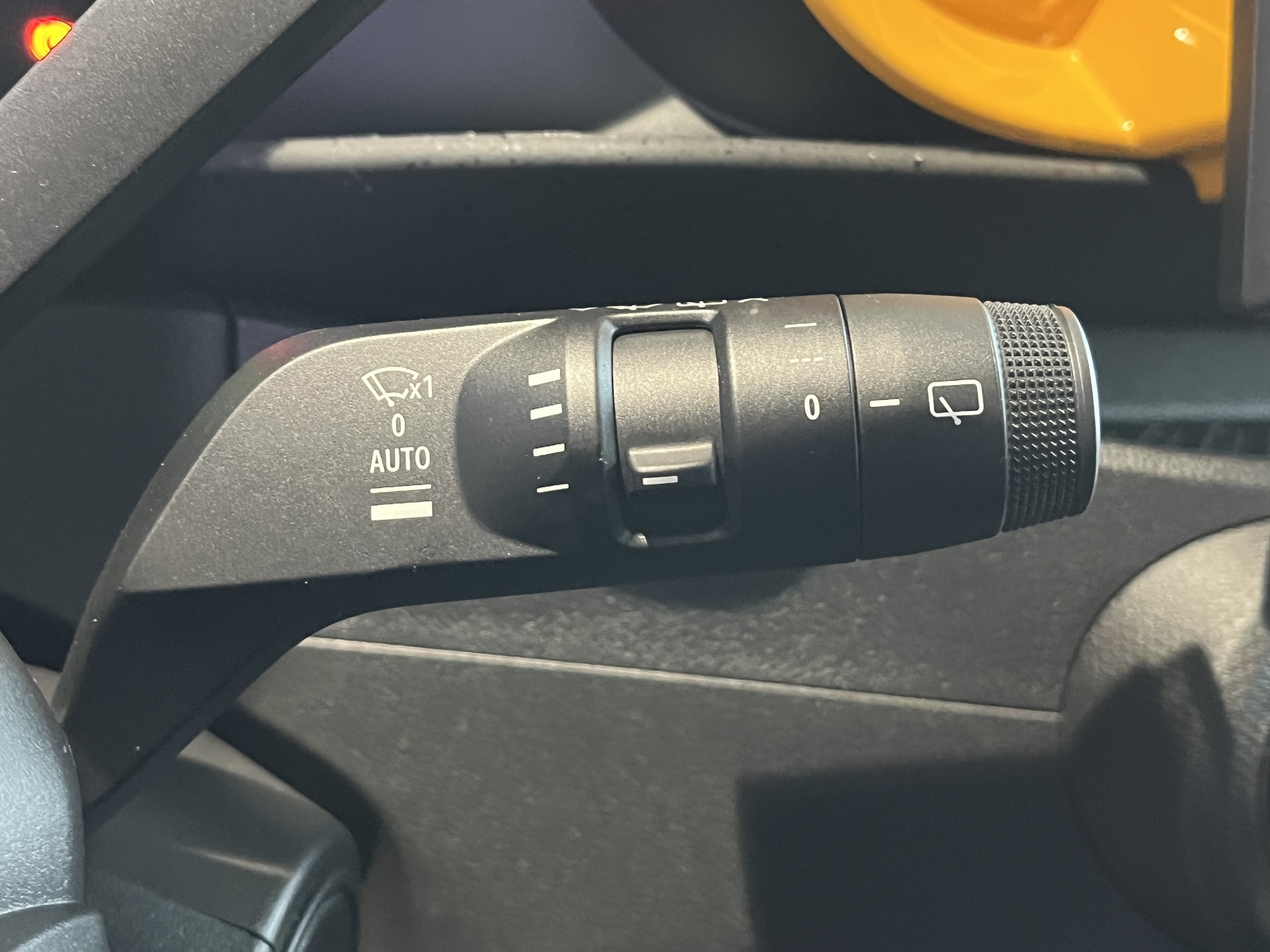 Bild 32 - Twingo E-TECH E-TECH Techno 80 Urban Range