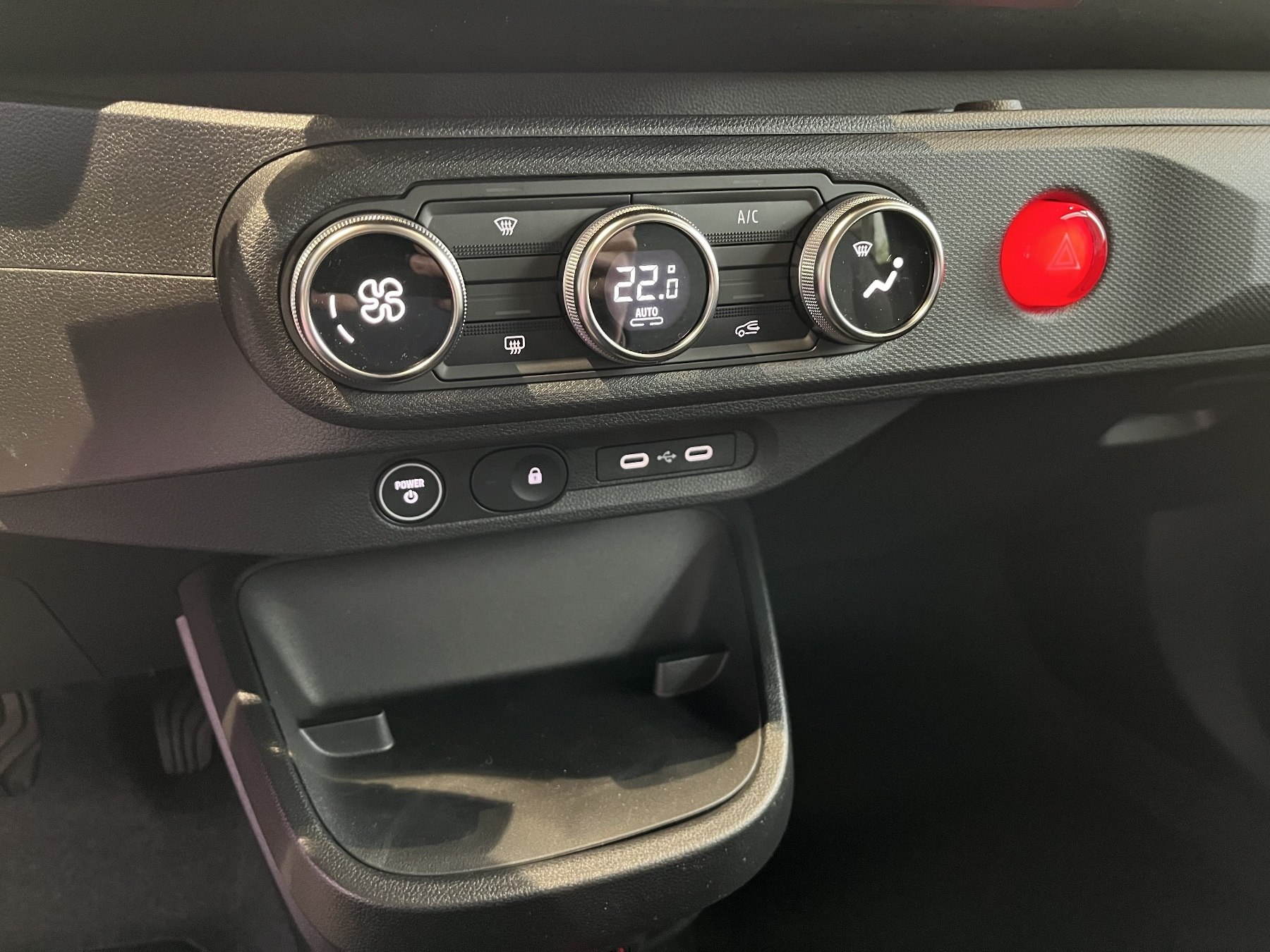 Bild 37 - Twingo E-TECH E-TECH Techno 80 Urban Range
