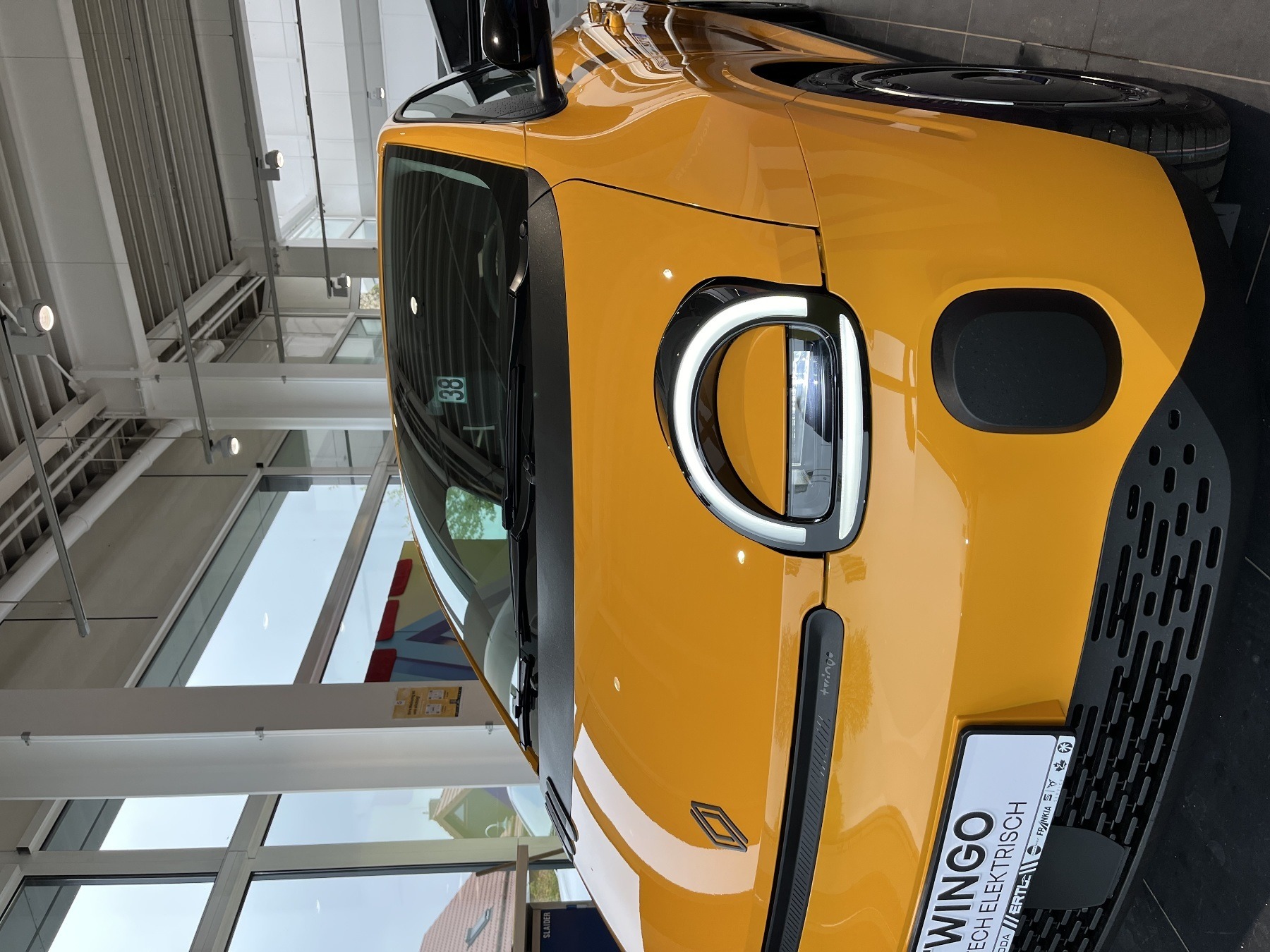 Bild 44 - Twingo E-TECH E-TECH Techno 80 Urban Range
