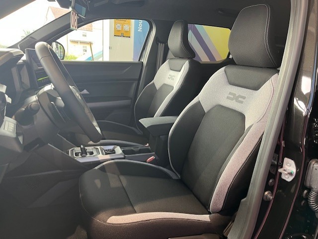 Bild 9 - Duster Journey hybrid-G 150 4x4