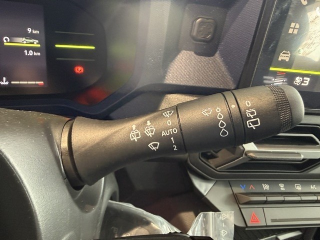 Bild 16 - Duster Expression hybrid-G 150 4x4