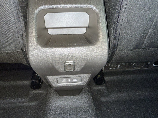 Bild 33 - Duster Expression hybrid-G 150 4x4