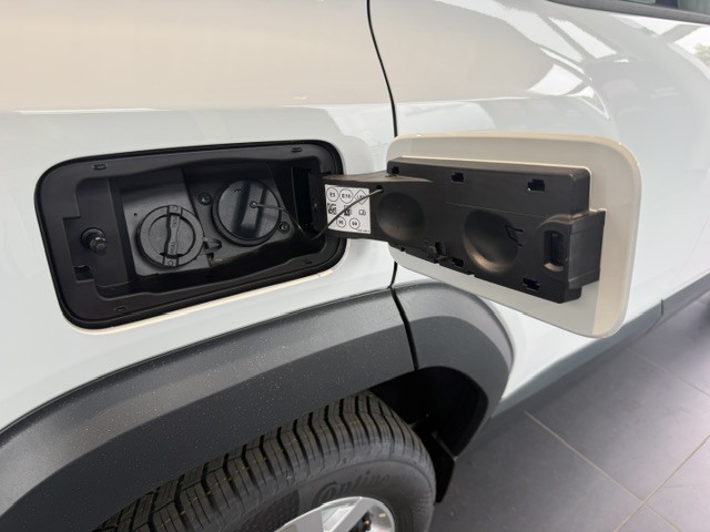 Bild 38 - Duster Expression hybrid-G 150 4x4