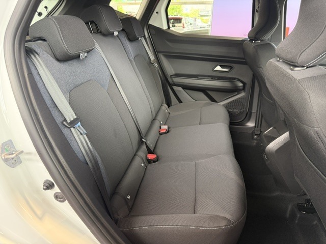 Bild 40 - Duster Expression hybrid-G 150 4x4