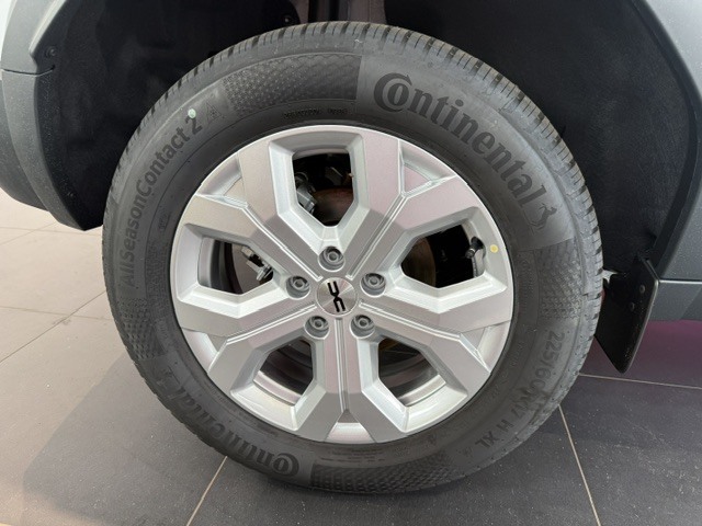 Bild 49 - Duster Expression hybrid-G 150 4x4