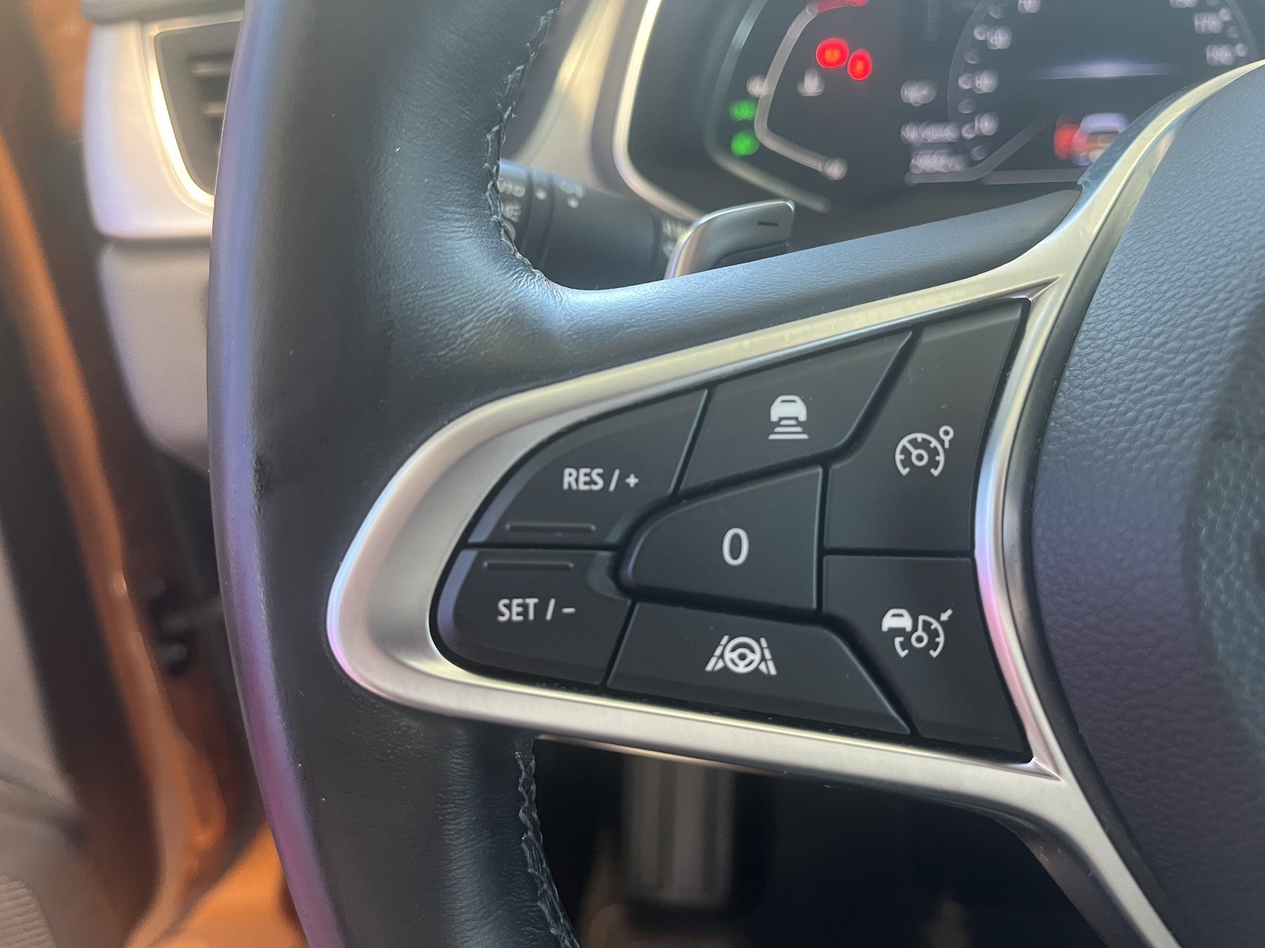 Bild 25 - Captur INTENS TCe 140 EDC
