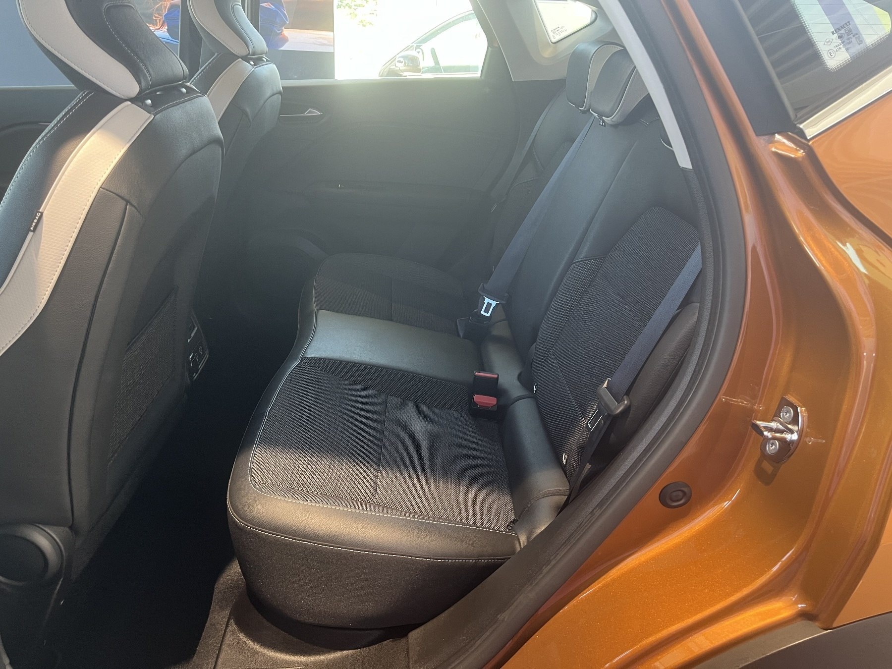 Bild 27 - Captur INTENS TCe 140 EDC
