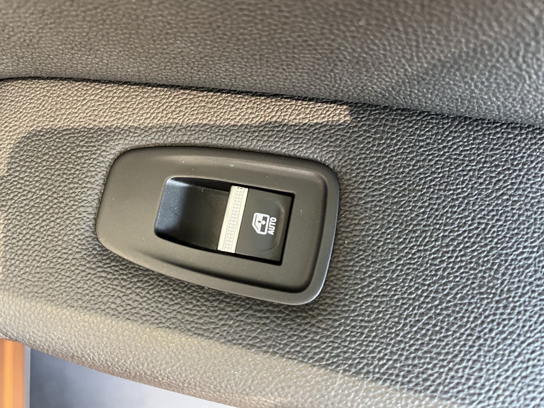 Bild 5 - Captur INTENS TCe 140 EDC