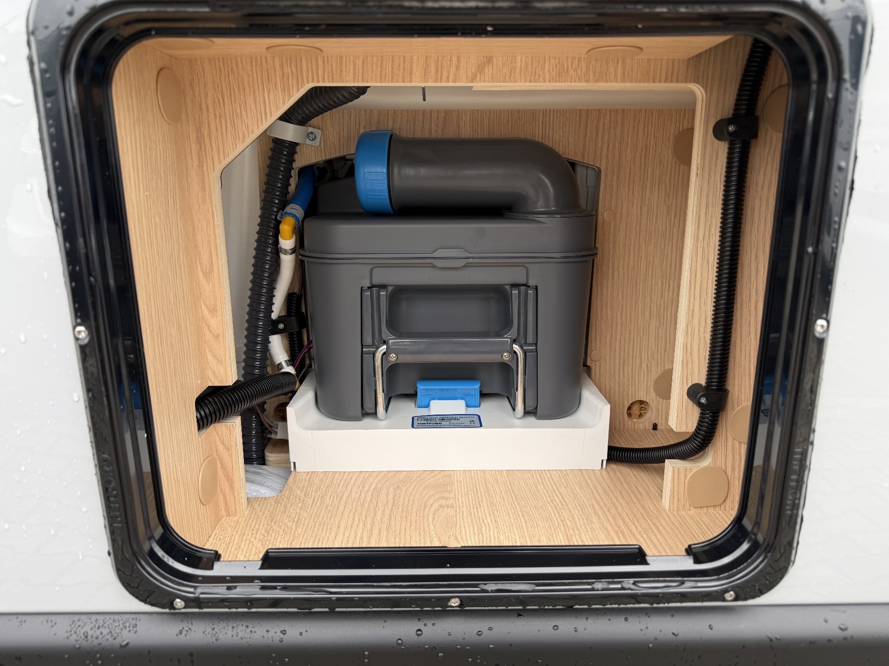 Bild 36 - Cliff 640 X *Dieselheizung*Winter-Paket*Markise*