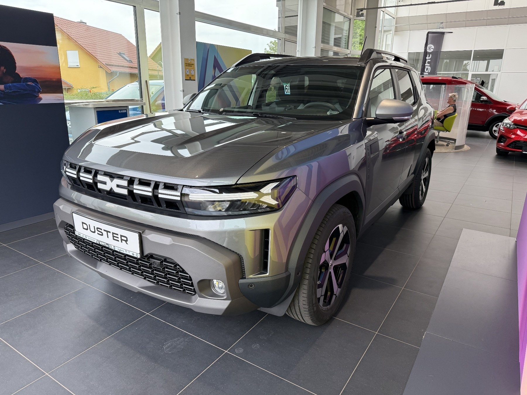 Bild 1 - Duster Journey hybrid 155