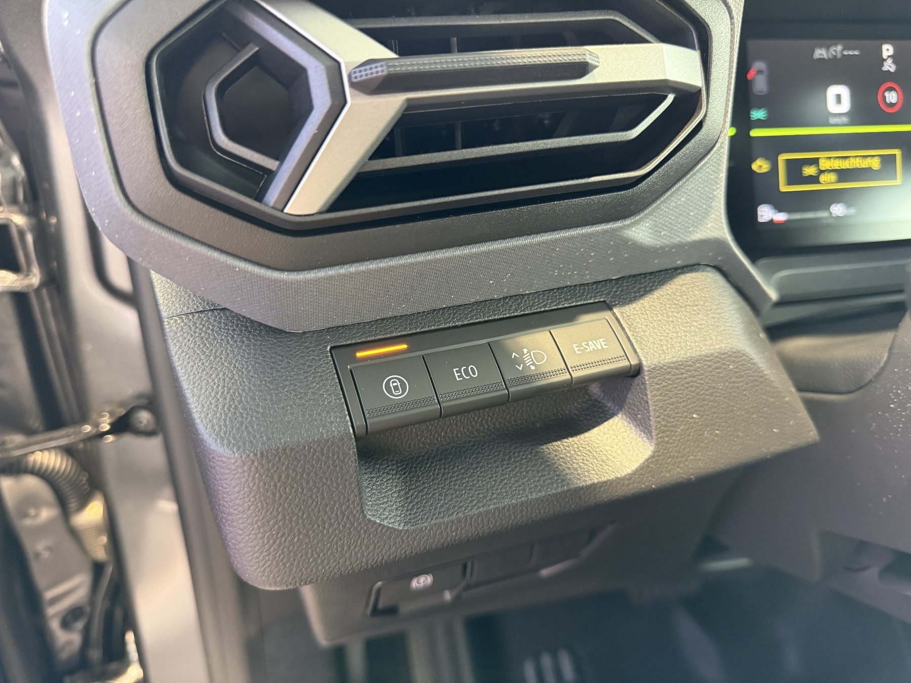 Bild 37 - Duster Journey hybrid 155