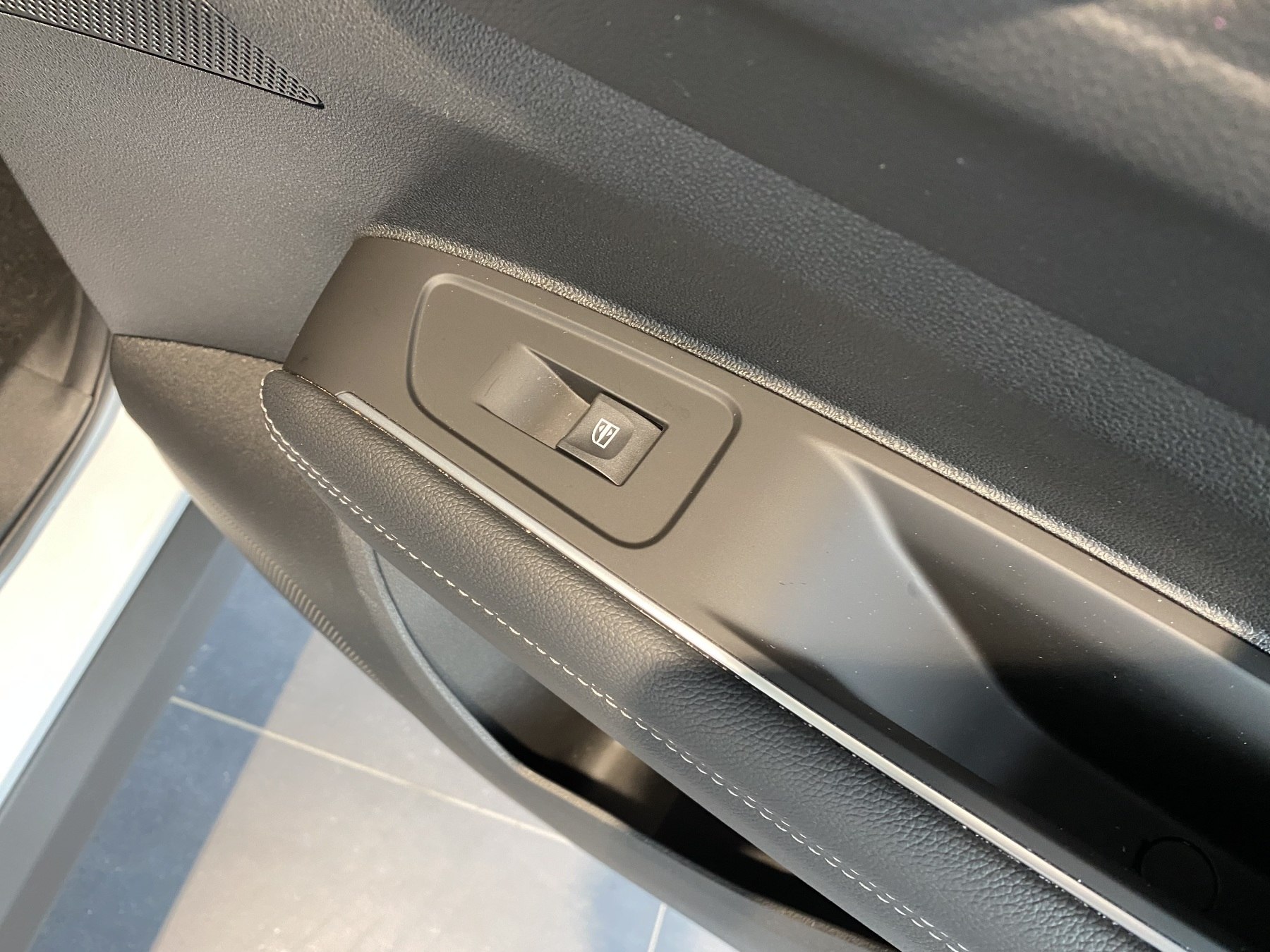 Bild 14 - Koleos TECHNO TCe 160 EDC