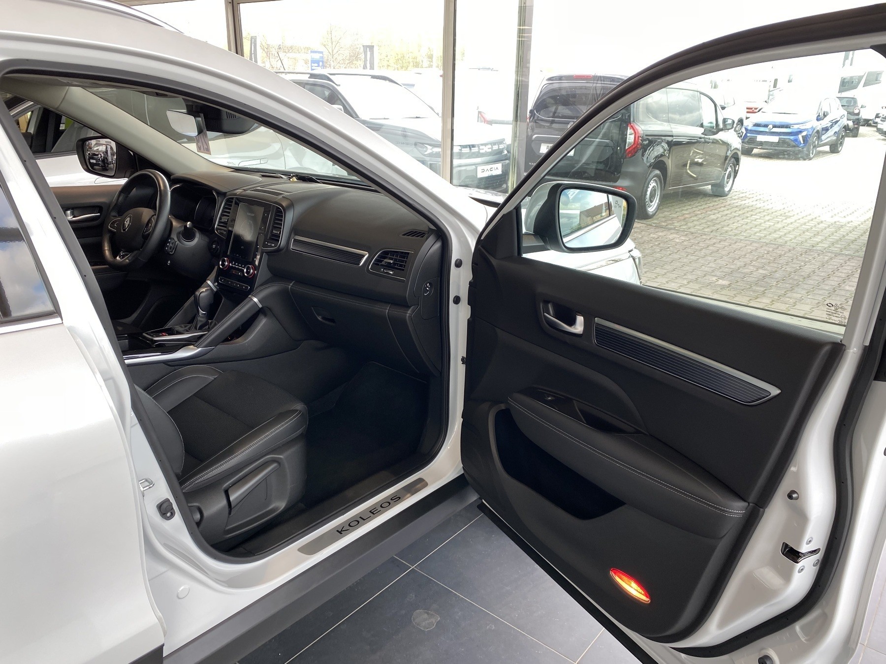 Bild 5 - Koleos TECHNO TCe 160 EDC