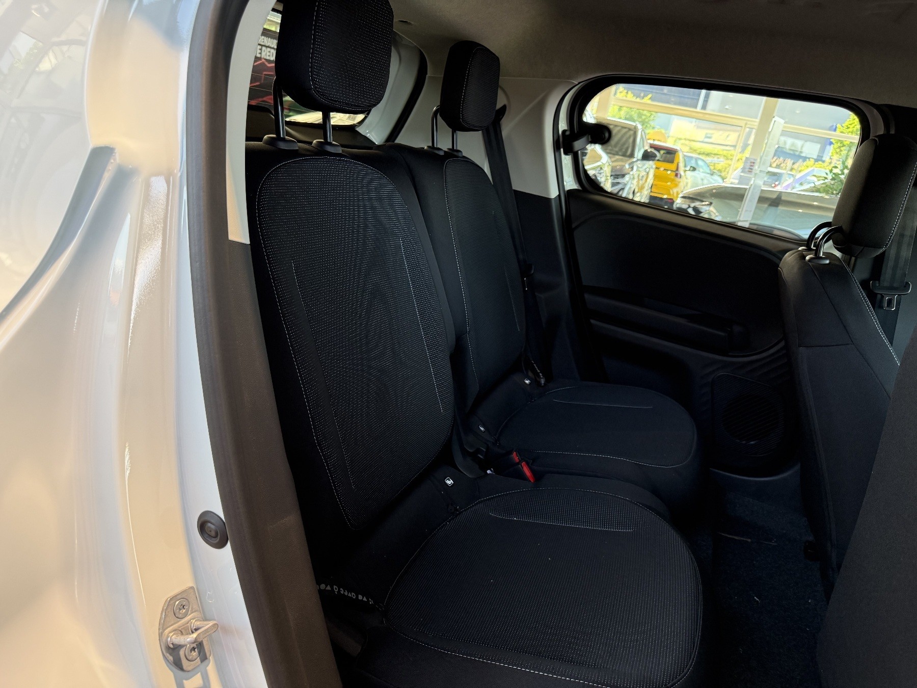 Bild 10 - Twingo E-TECH elektrisch Evolution Urban Range