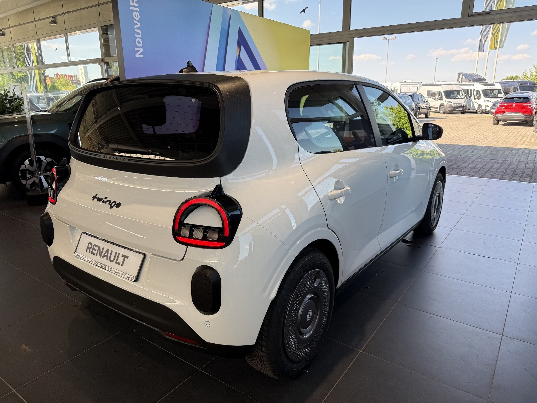 Bild 13 - Twingo E-TECH elektrisch Evolution Urban Range