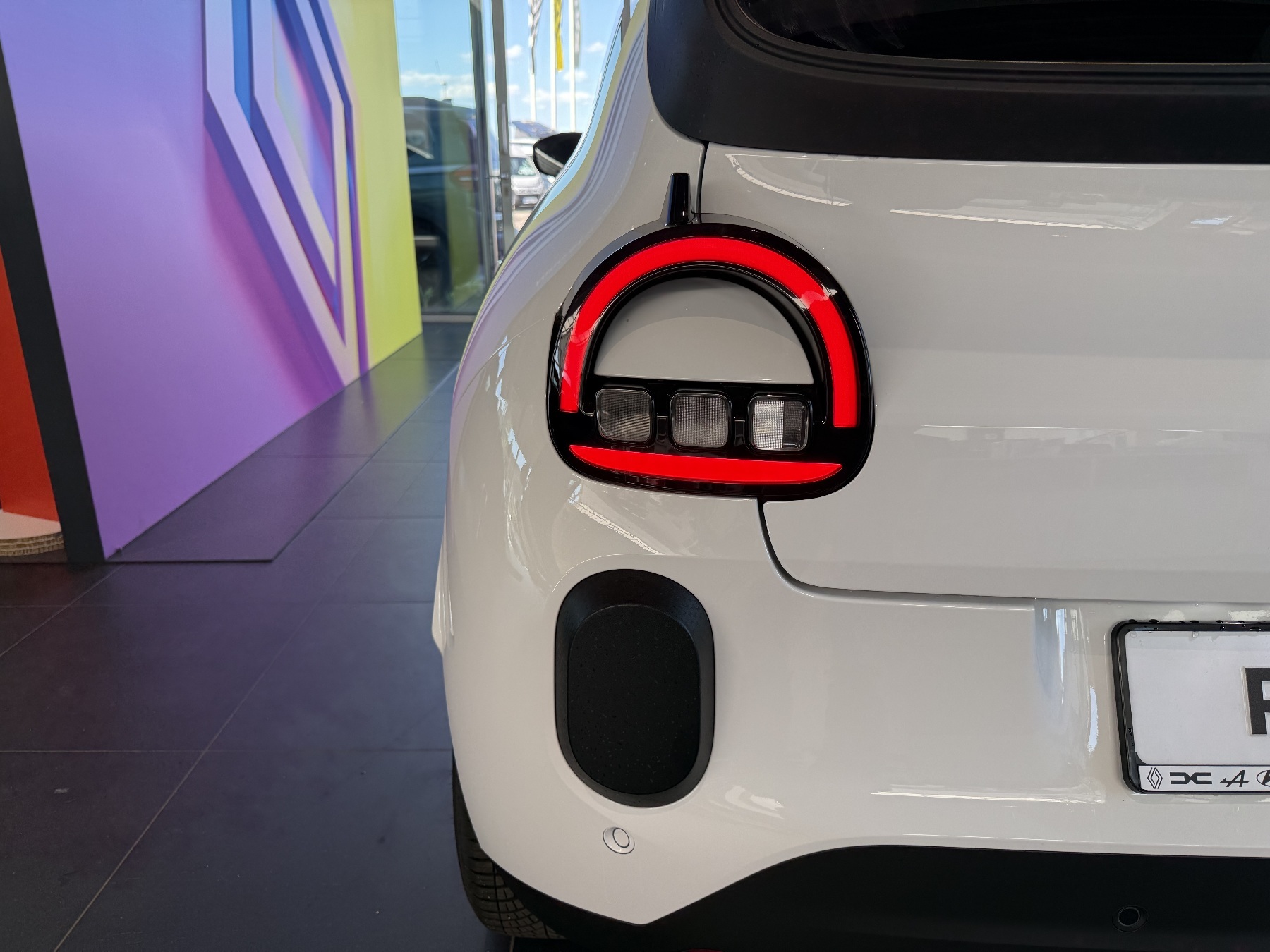 Bild 19 - Twingo E-TECH elektrisch Evolution Urban Range