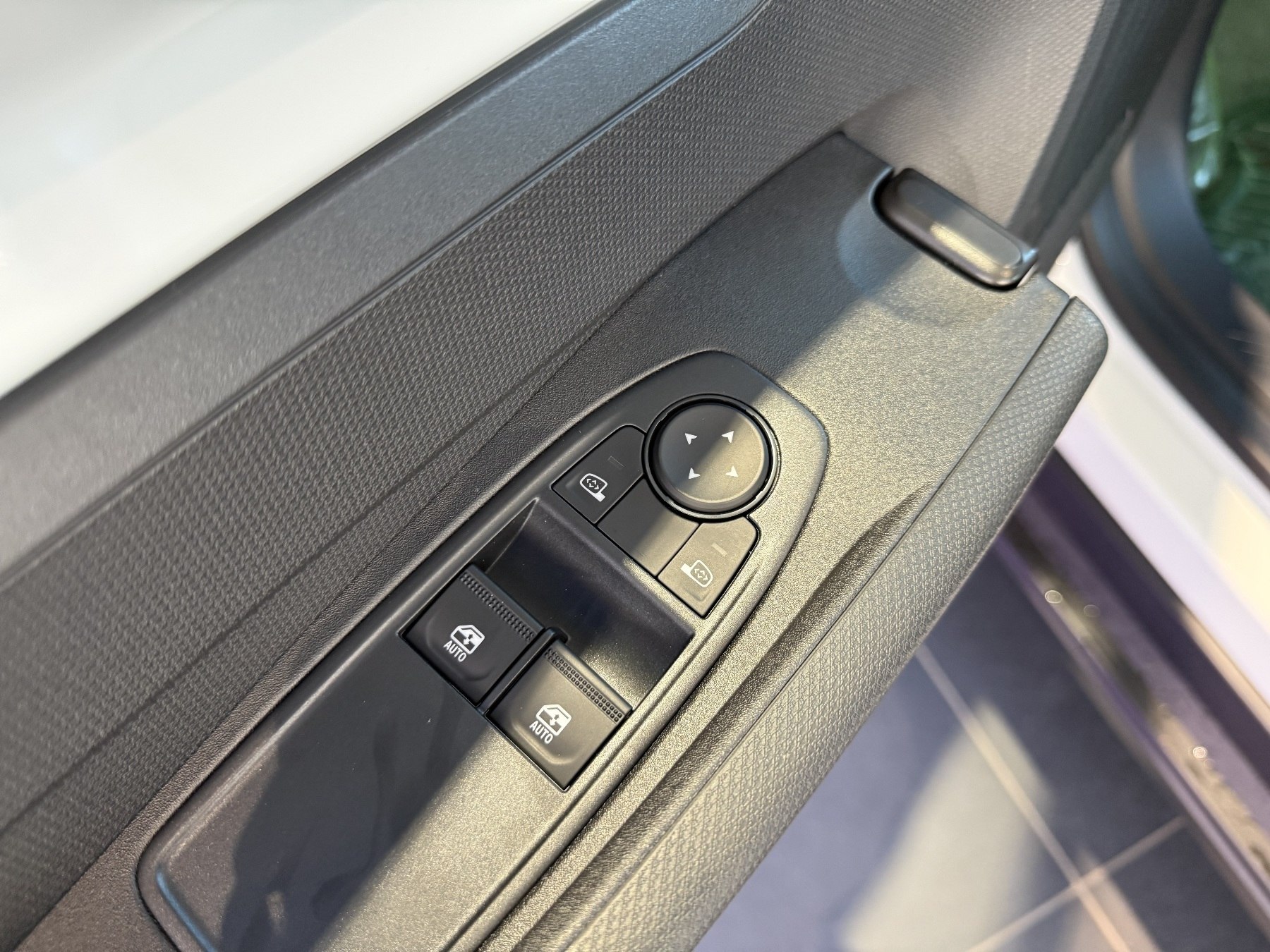 Bild 21 - Twingo E-TECH elektrisch Evolution Urban Range