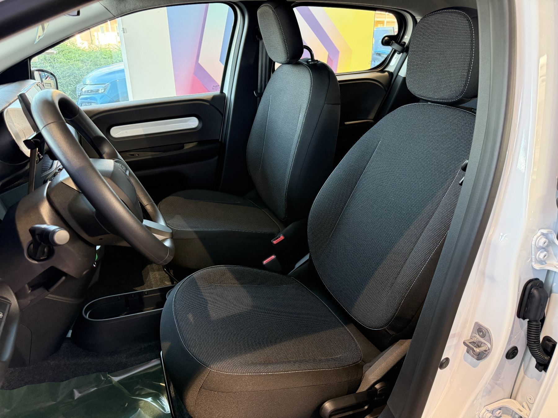 Bild 22 - Twingo E-TECH elektrisch Evolution Urban Range