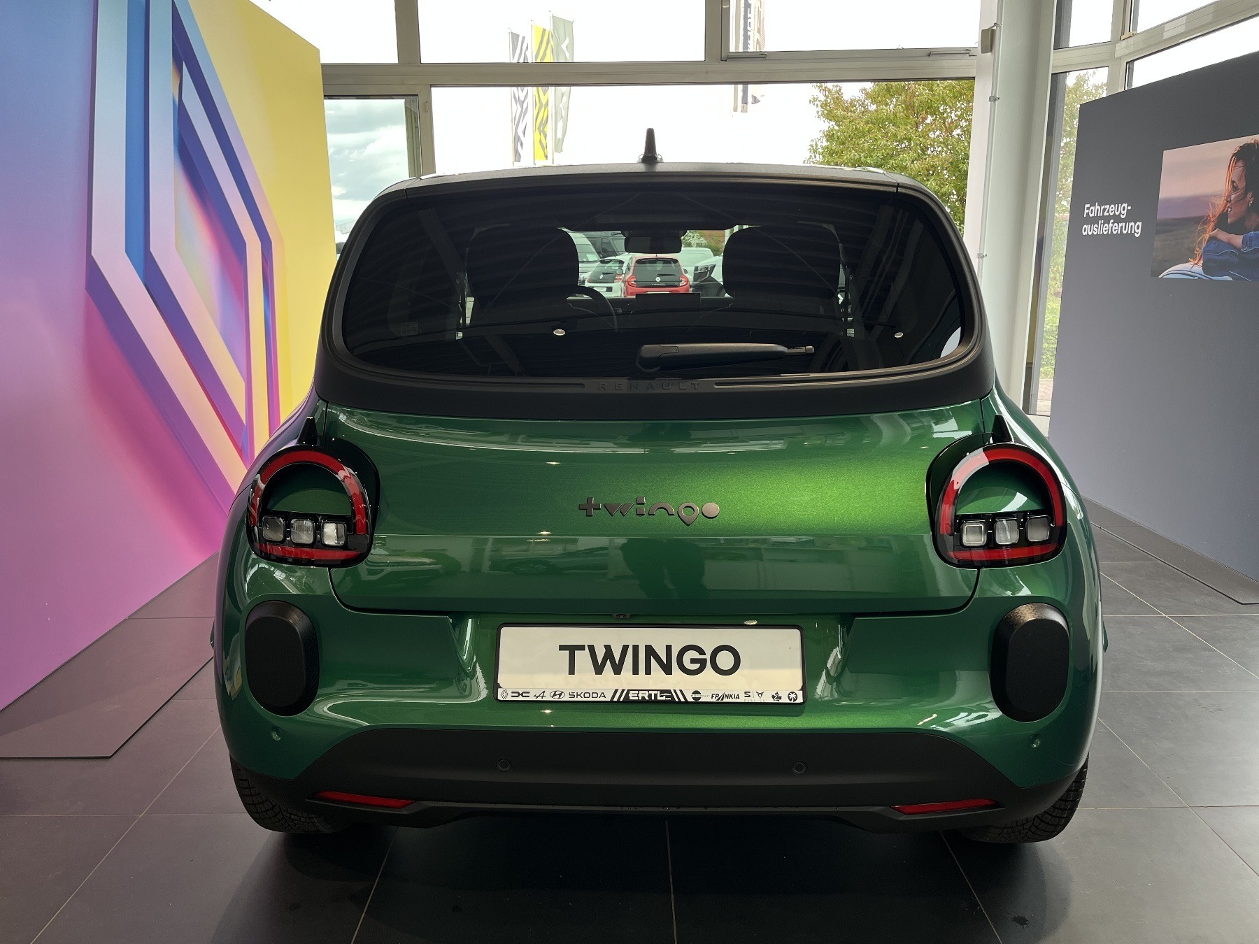 Bild 13 - Twingo E-TECH elektrisch Techno 80hp Urban Range