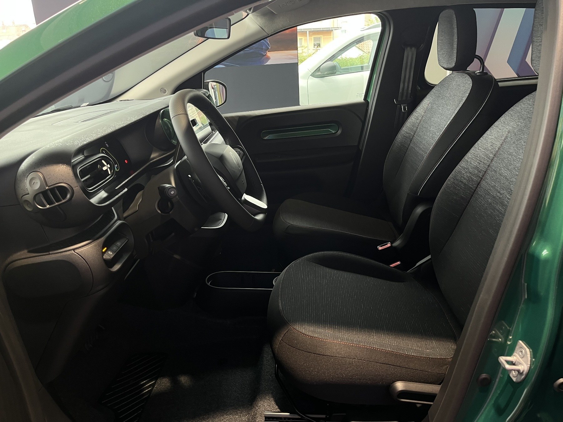 Bild 19 - Twingo E-TECH elektrisch Techno 80hp Urban Range