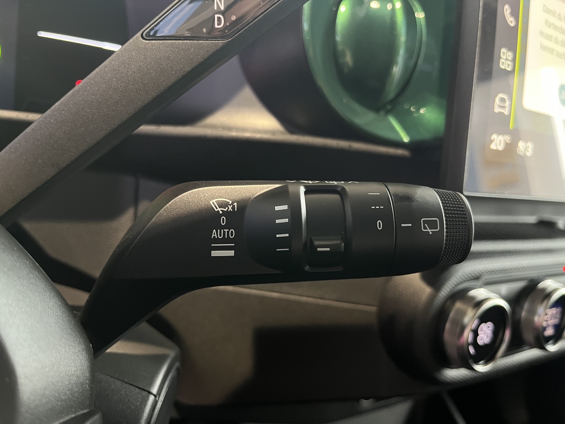 Bild 26 - Twingo E-TECH elektrisch Techno 80hp Urban Range