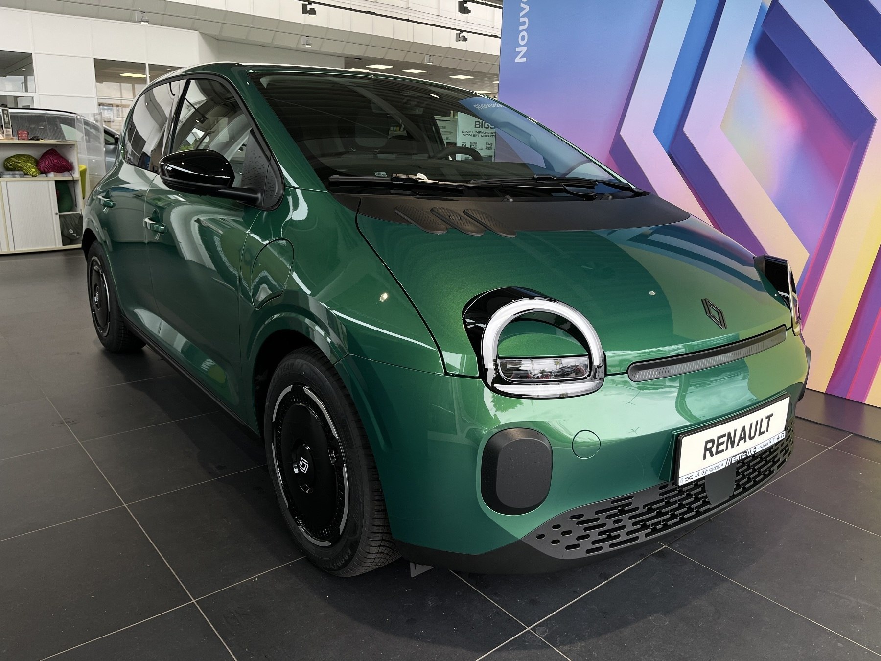 Bild 3 - Twingo E-TECH elektrisch Techno 80hp Urban Range