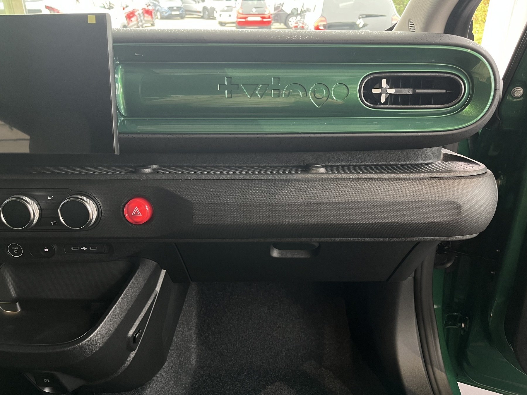 Bild 8 - Twingo E-TECH elektrisch Techno 80hp Urban Range