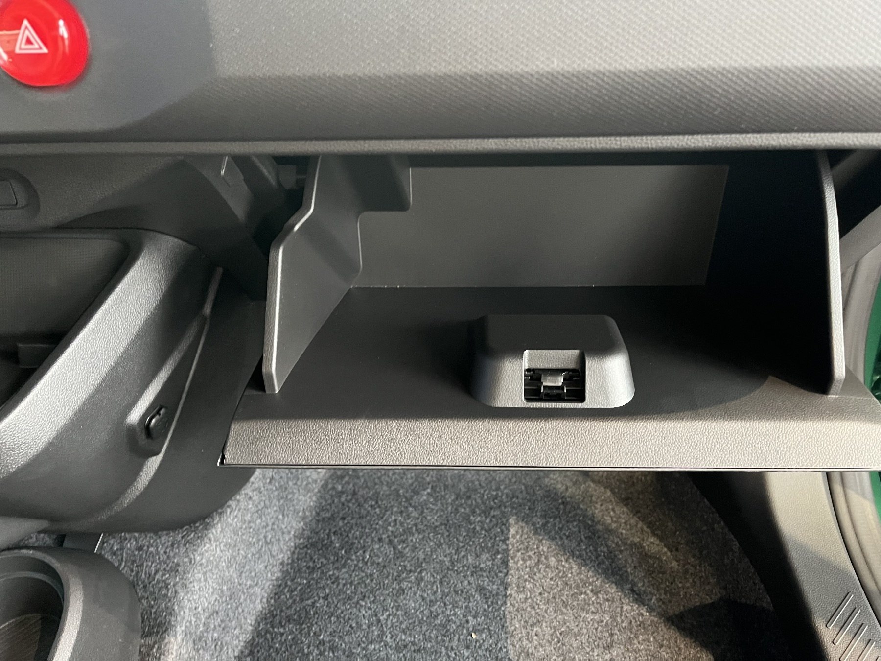 Bild 9 - Twingo E-TECH elektrisch Techno 80hp Urban Range