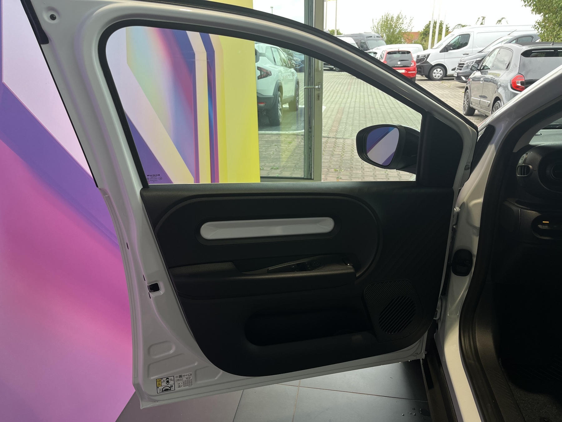 Bild 16 - Twingo E-TECH elektrisch Techno 80hp Urban Range