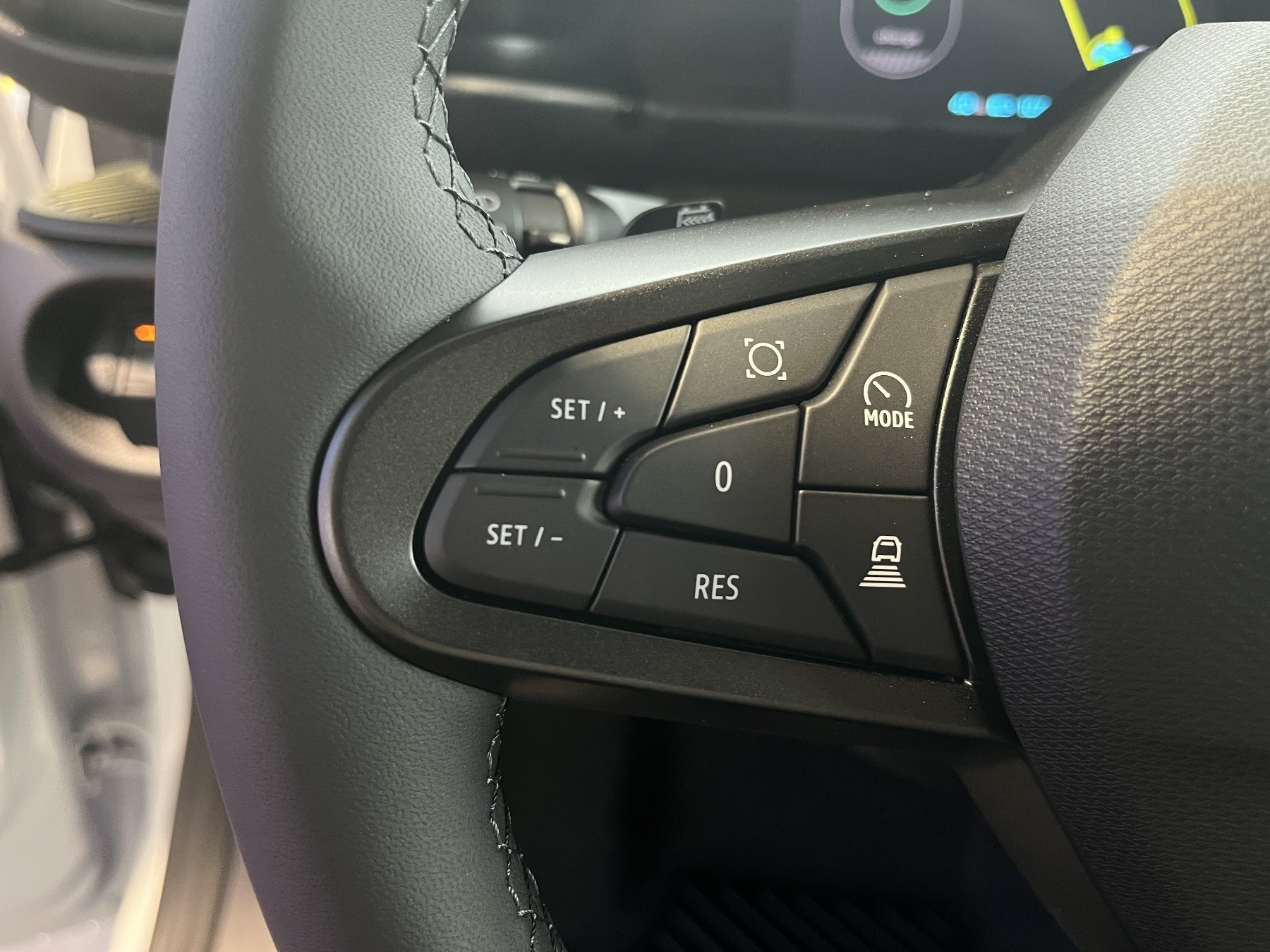 Bild 19 - Twingo E-TECH elektrisch Techno 80hp Urban Range