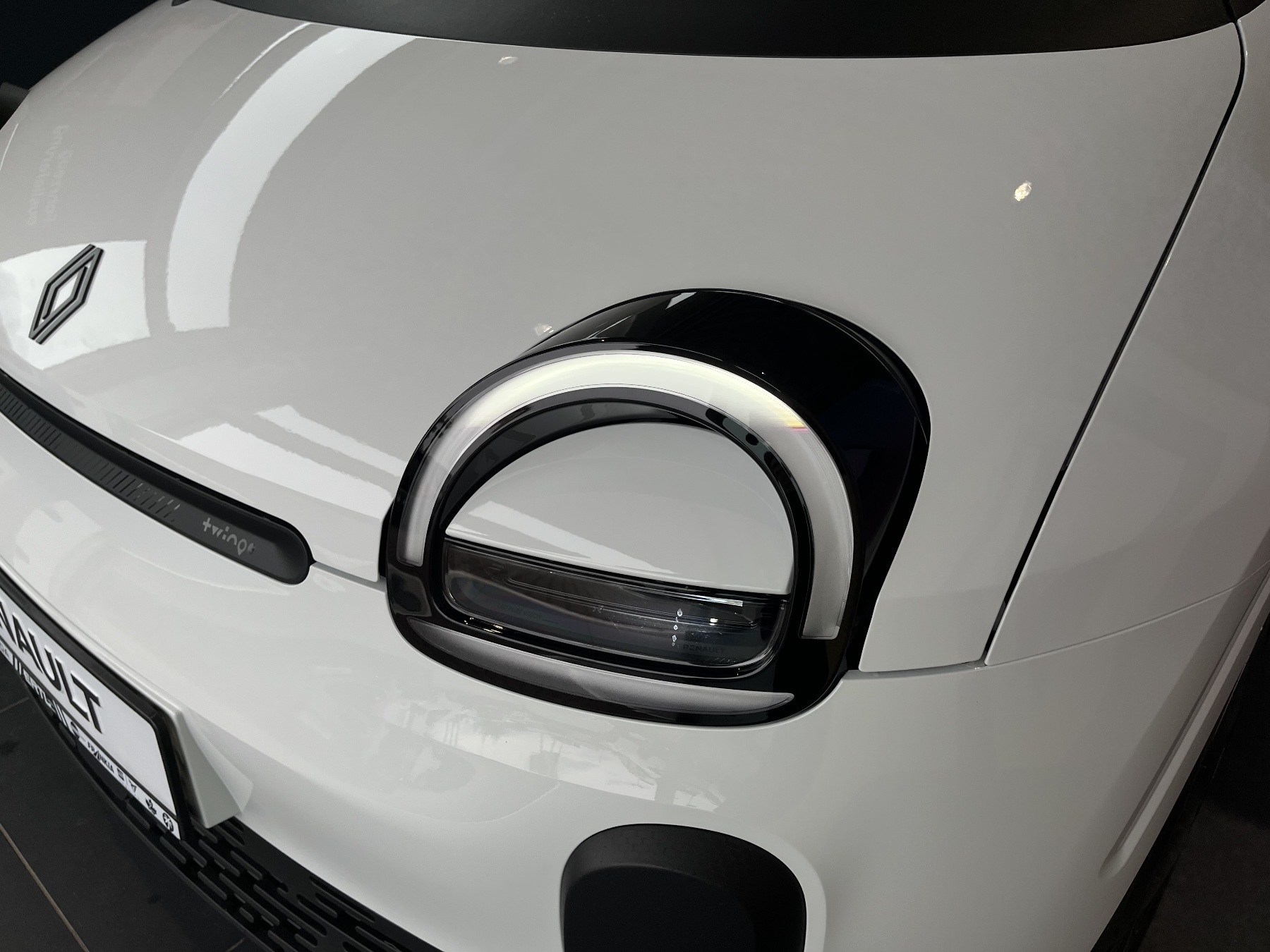 Bild 40 - Twingo E-TECH elektrisch Techno 80hp Urban Range