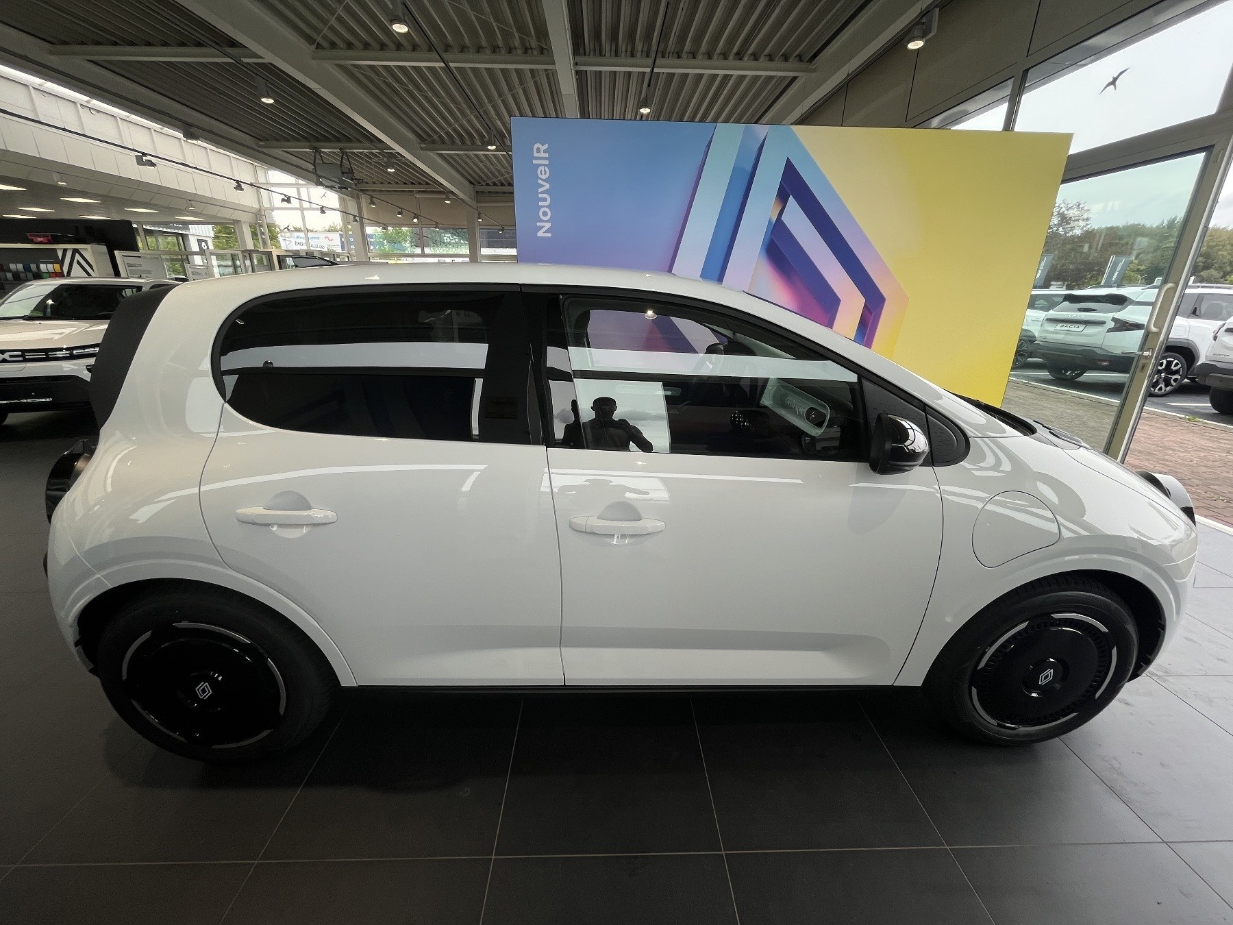 Bild 5 - Twingo E-TECH elektrisch Techno 80hp Urban Range