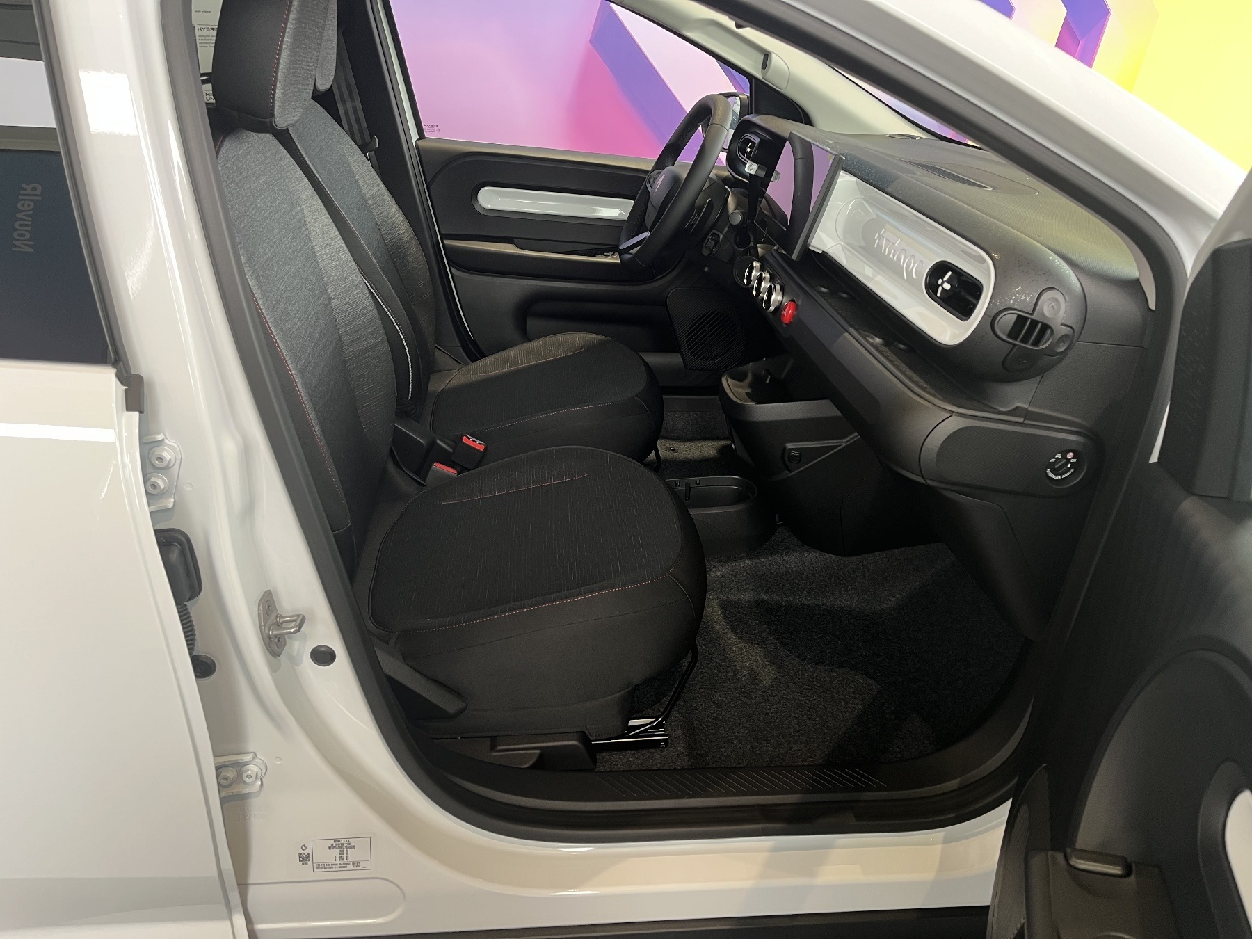 Bild 7 - Twingo E-TECH elektrisch Techno 80hp Urban Range