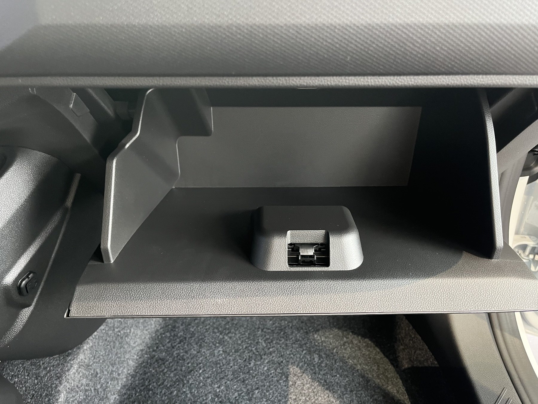 Bild 9 - Twingo E-TECH elektrisch Techno 80hp Urban Range
