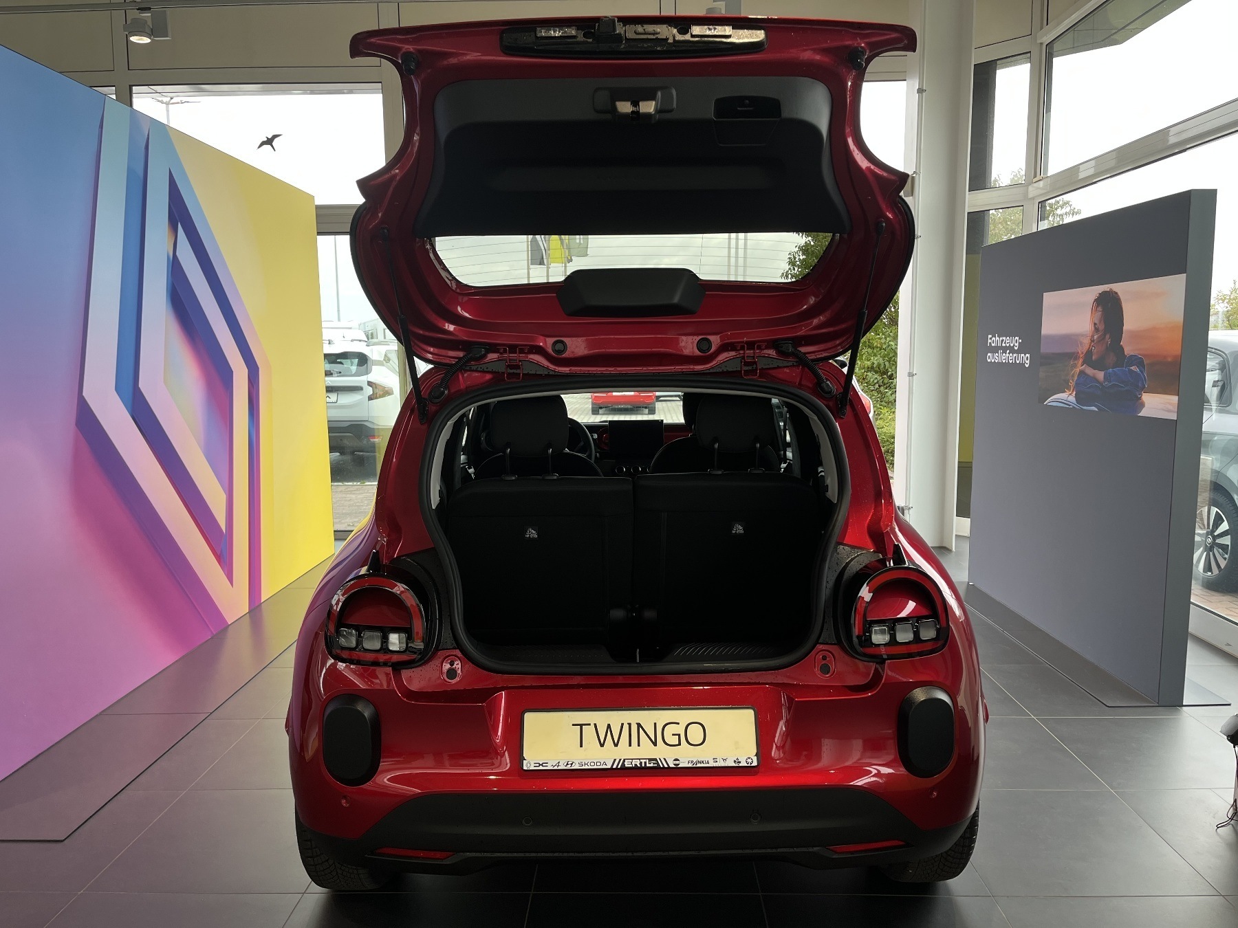 Bild 13 - Twingo E-TECH elektrisch Techno 80hp Urban Range