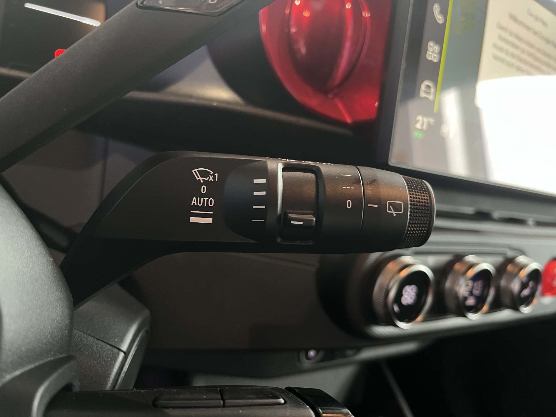 Bild 25 - Twingo E-TECH elektrisch Techno 80hp Urban Range