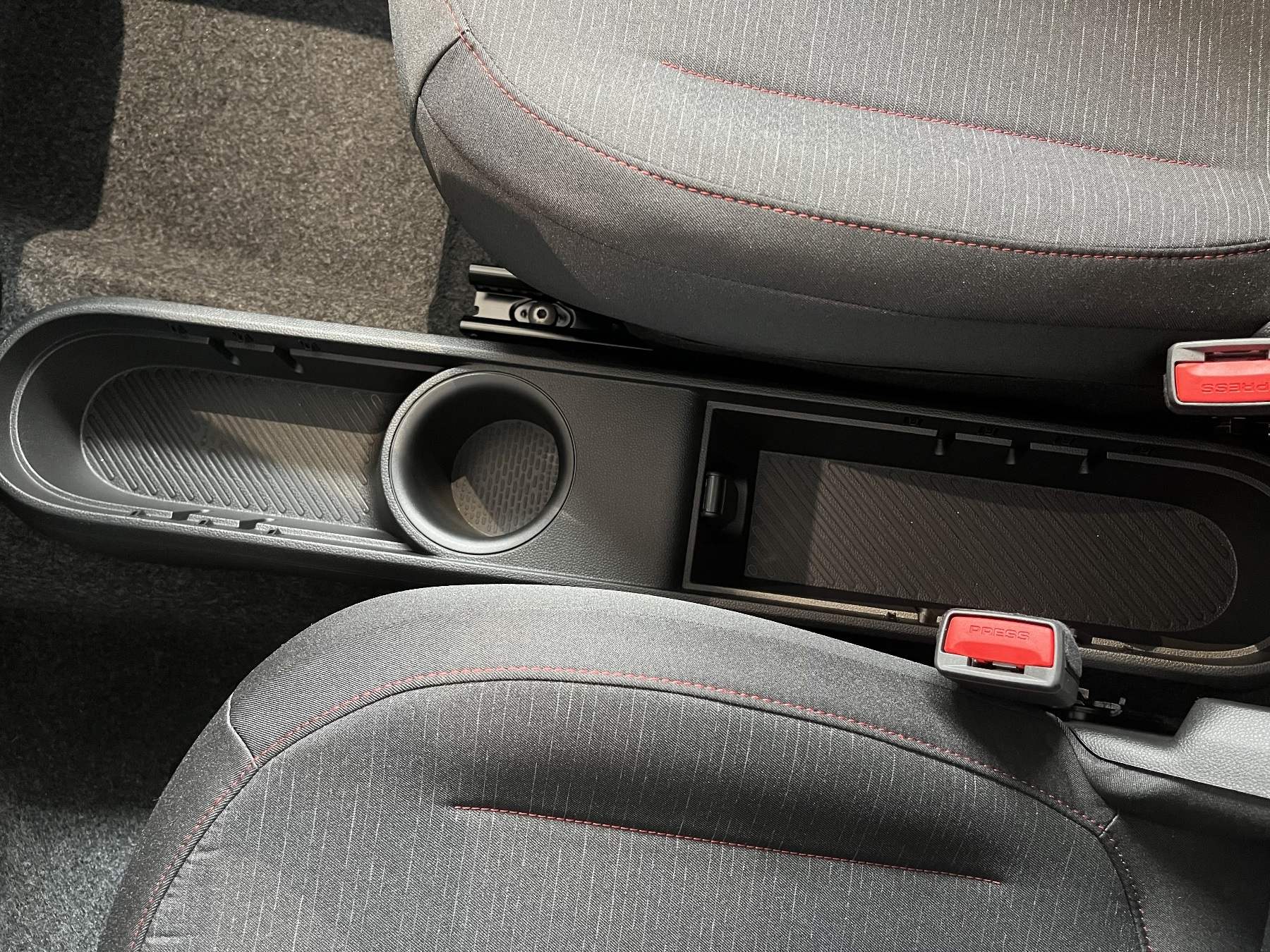 Bild 35 - Twingo E-TECH elektrisch Techno 80hp Urban Range