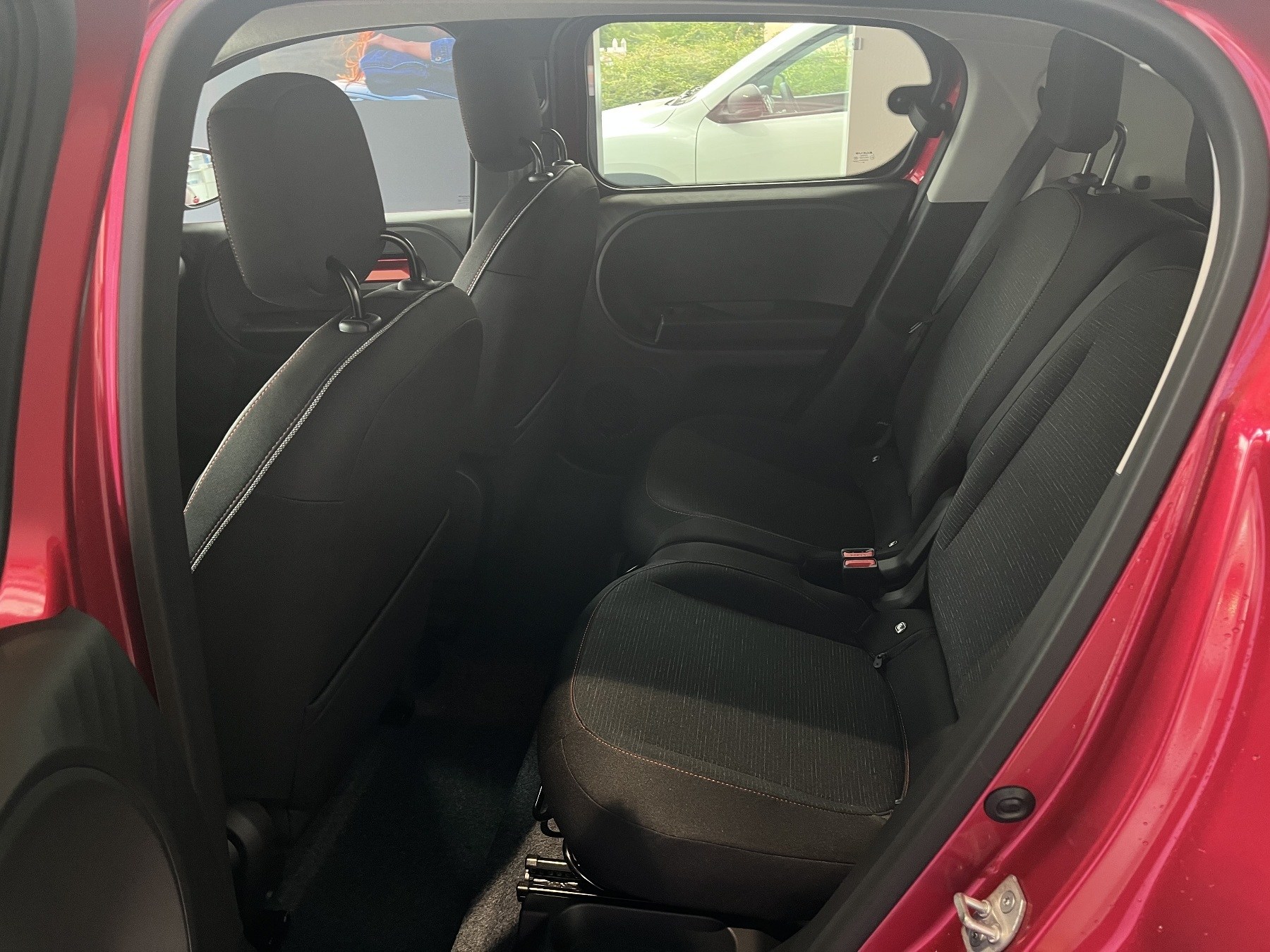 Bild 38 - Twingo E-TECH elektrisch Techno 80hp Urban Range