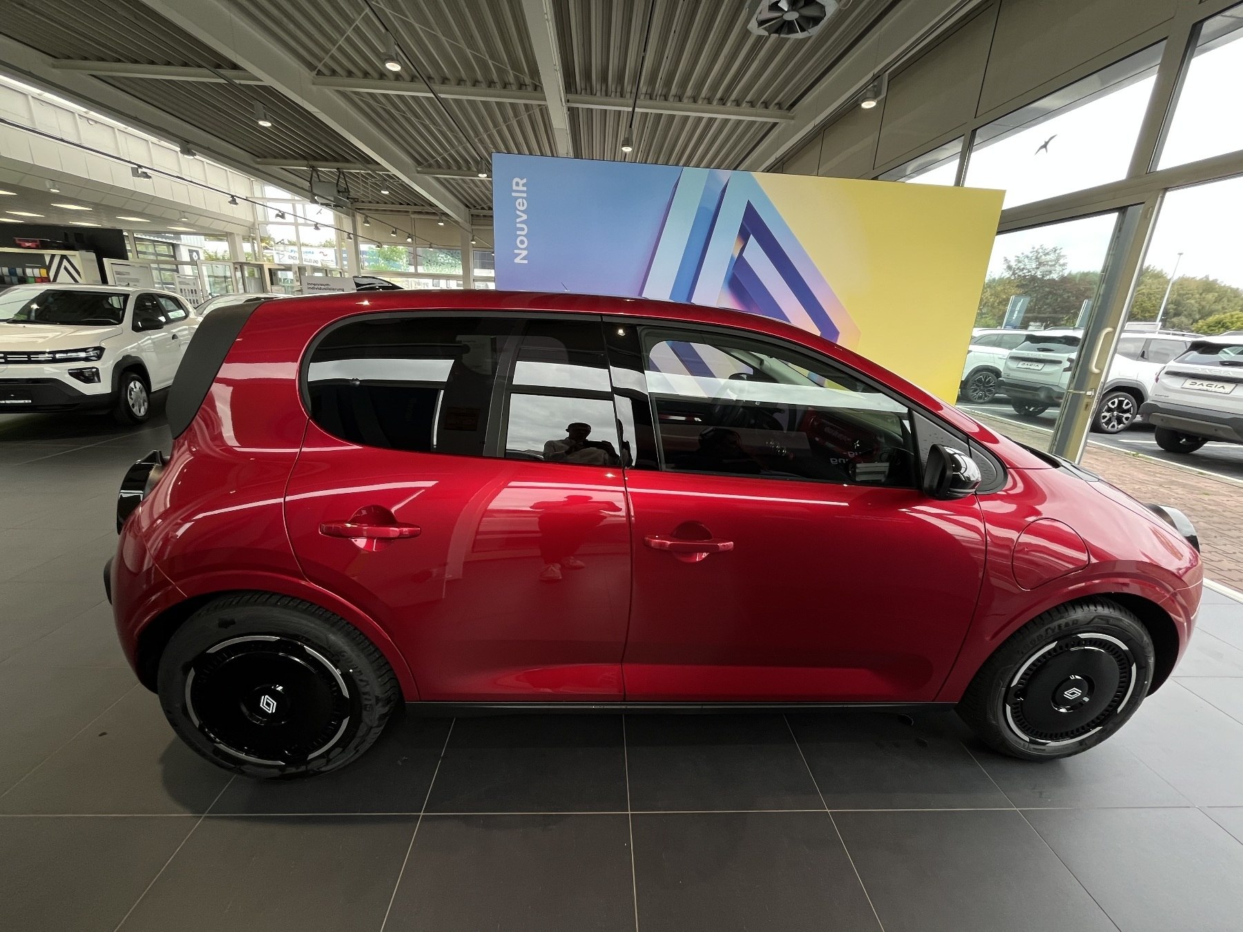 Bild 4 - Twingo E-TECH elektrisch Techno 80hp Urban Range