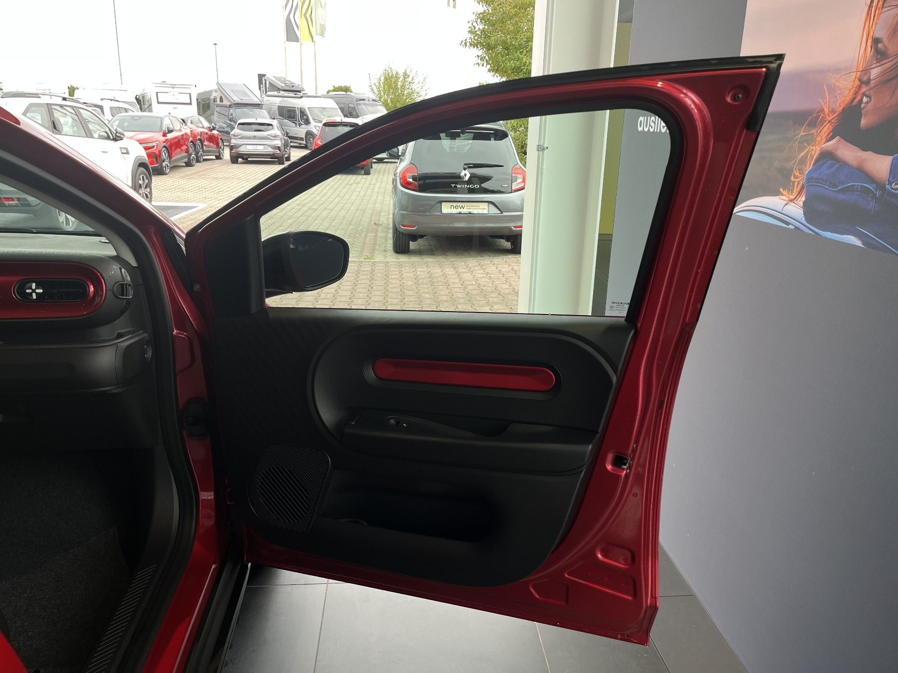 Bild 5 - Twingo E-TECH elektrisch Techno 80hp Urban Range